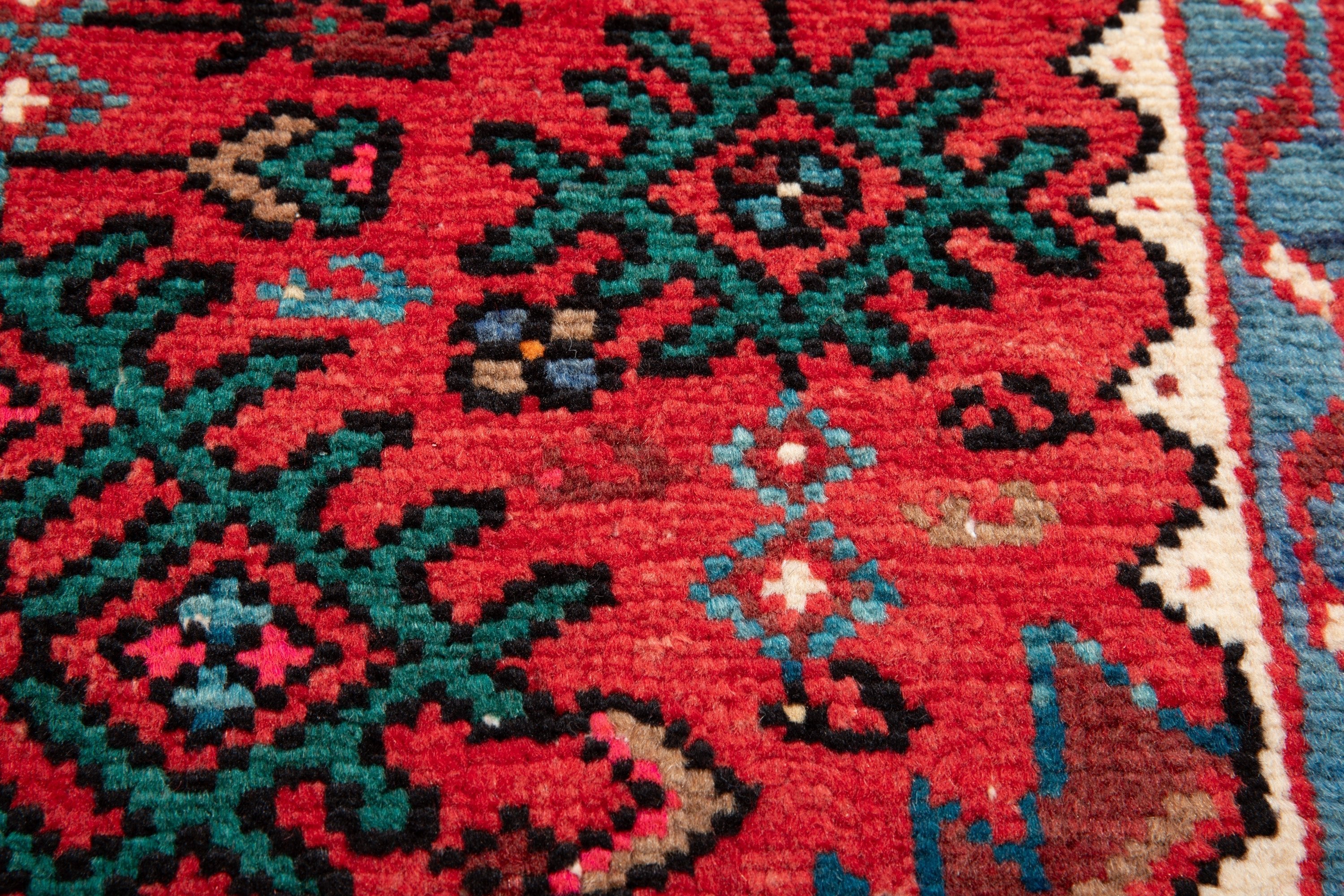 Hand-Knotted Vintage Wool Area Rug – 9' 10" x 5' 3" (300 x 161 cm) - Yasi & Fara