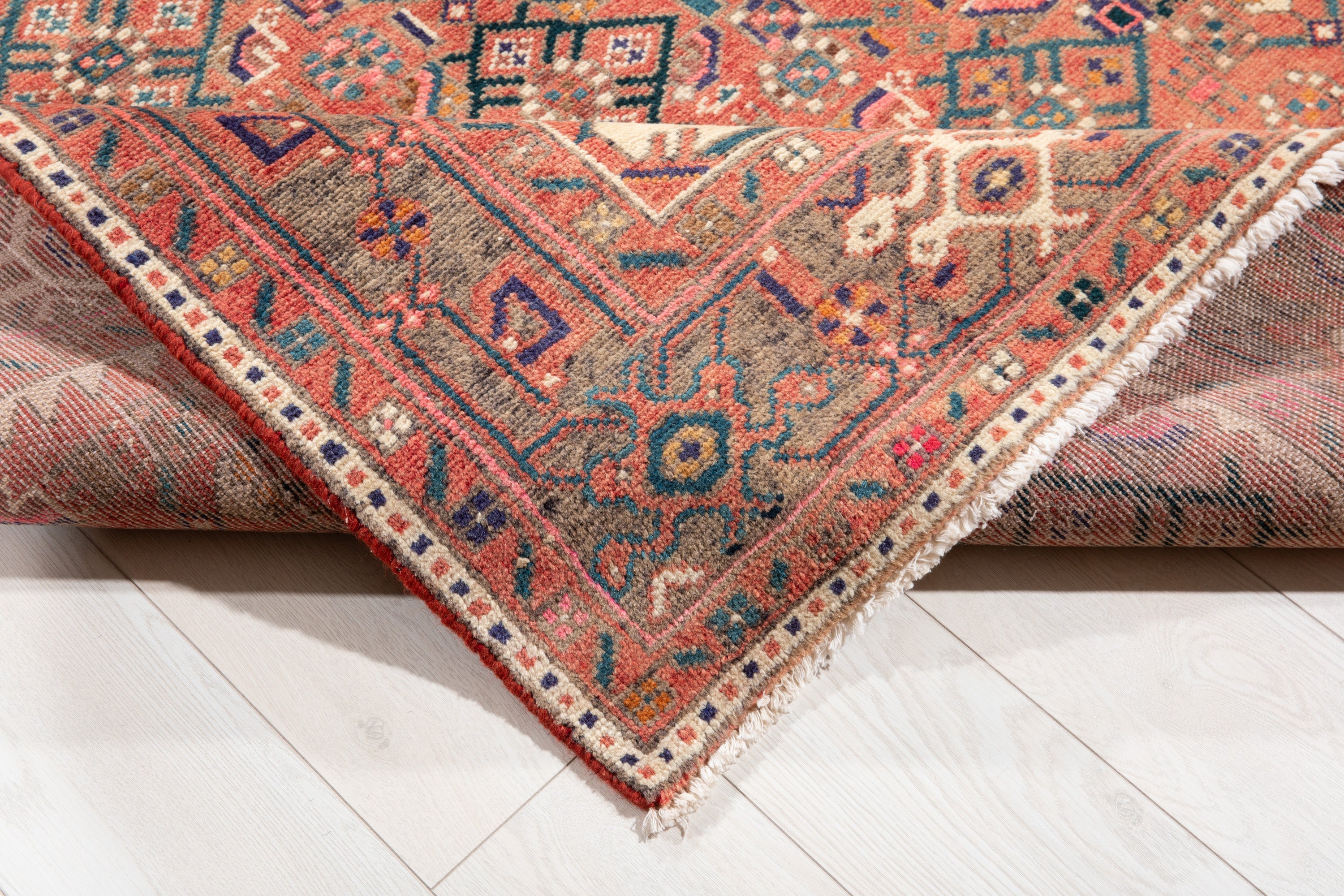 Hand-Knotted Vintage Wool Area Rug – 10' x 4' 11" (304 x 149 cm) - Yasi & Fara