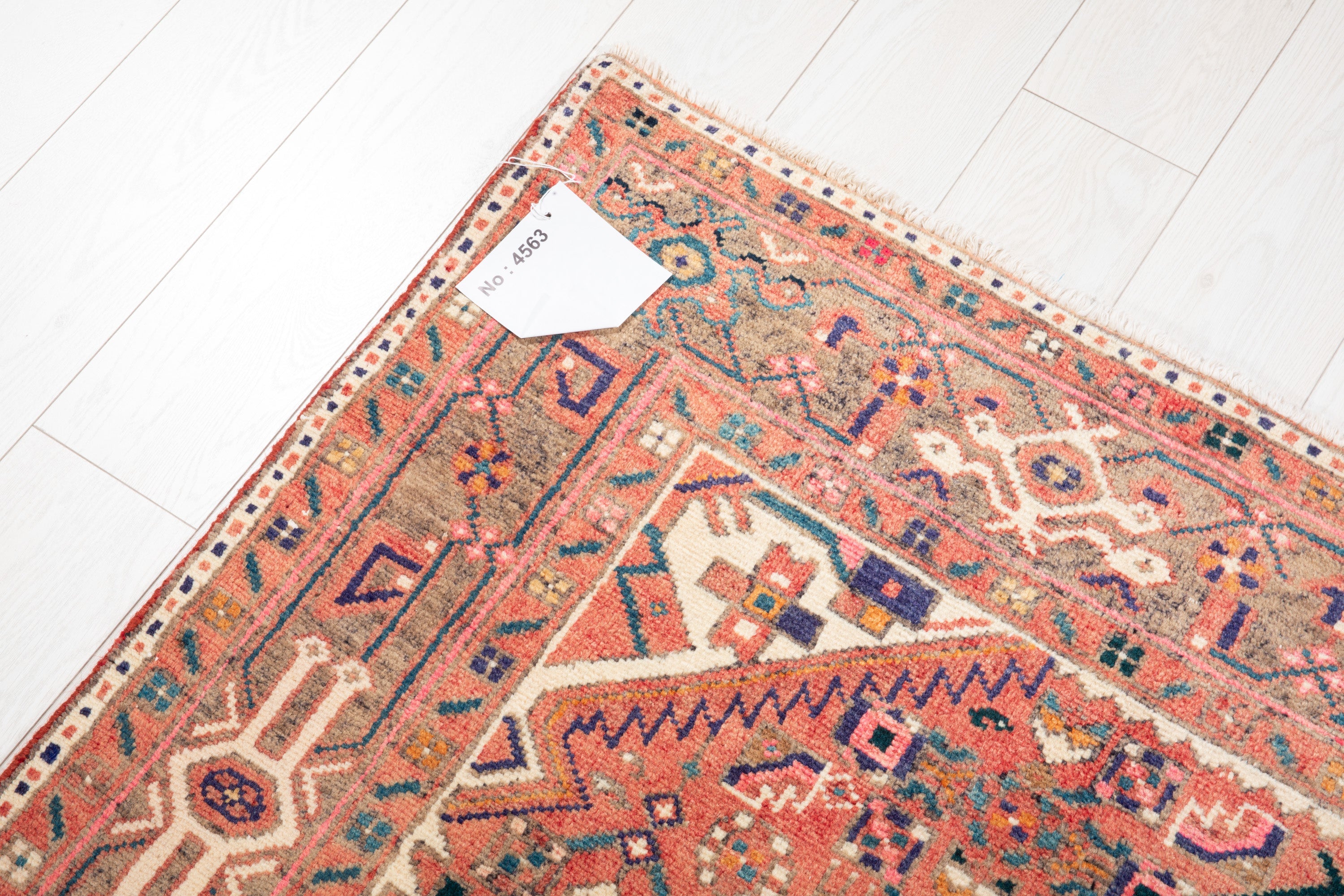 Hand-Knotted Vintage Wool Area Rug – 10' x 4' 11" (304 x 149 cm) - Yasi & Fara