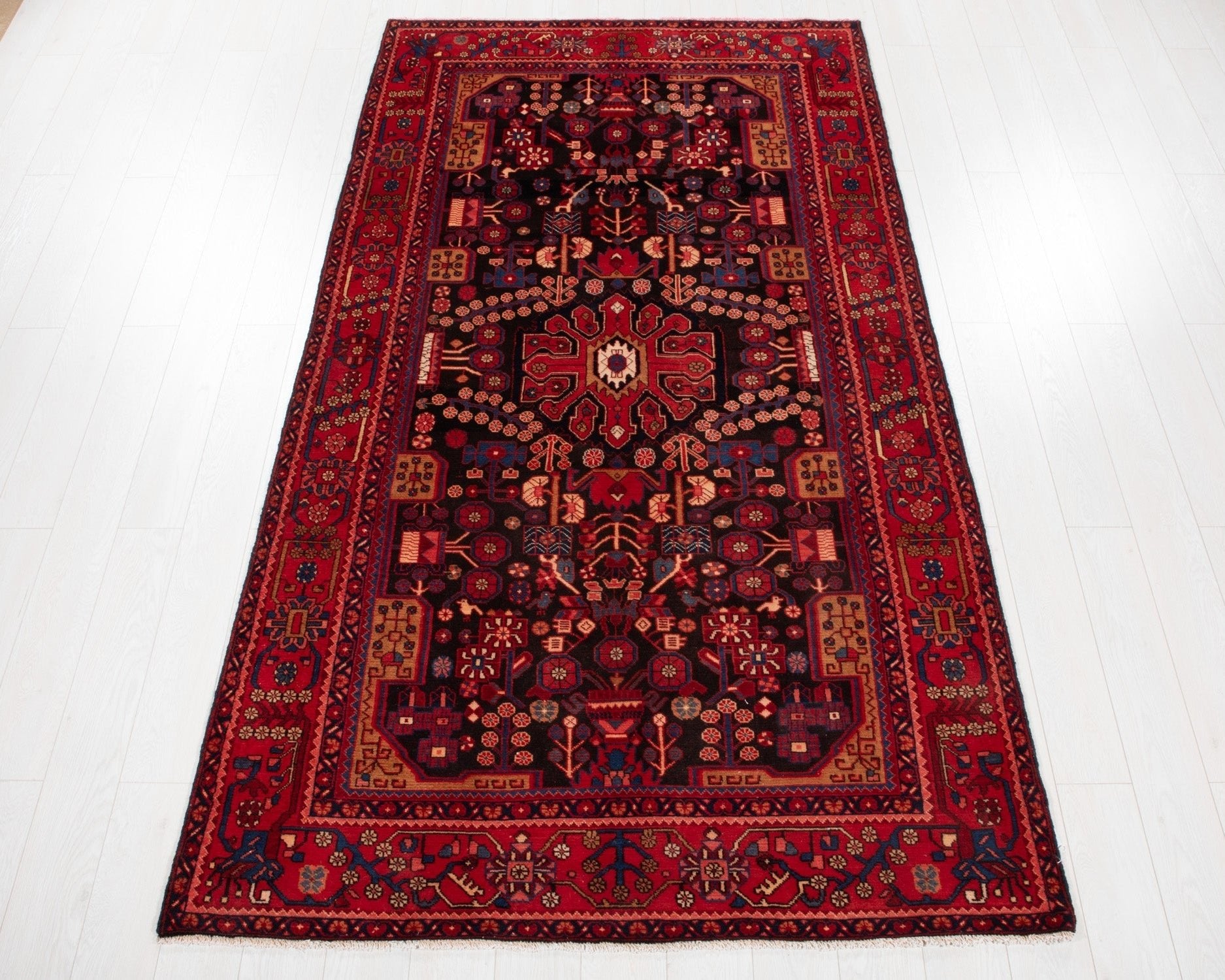 Hand-Knotted Vintage Wool Area Rug – 9' 4" x 5' (284 × 152 cm) - Yasi & Fara
