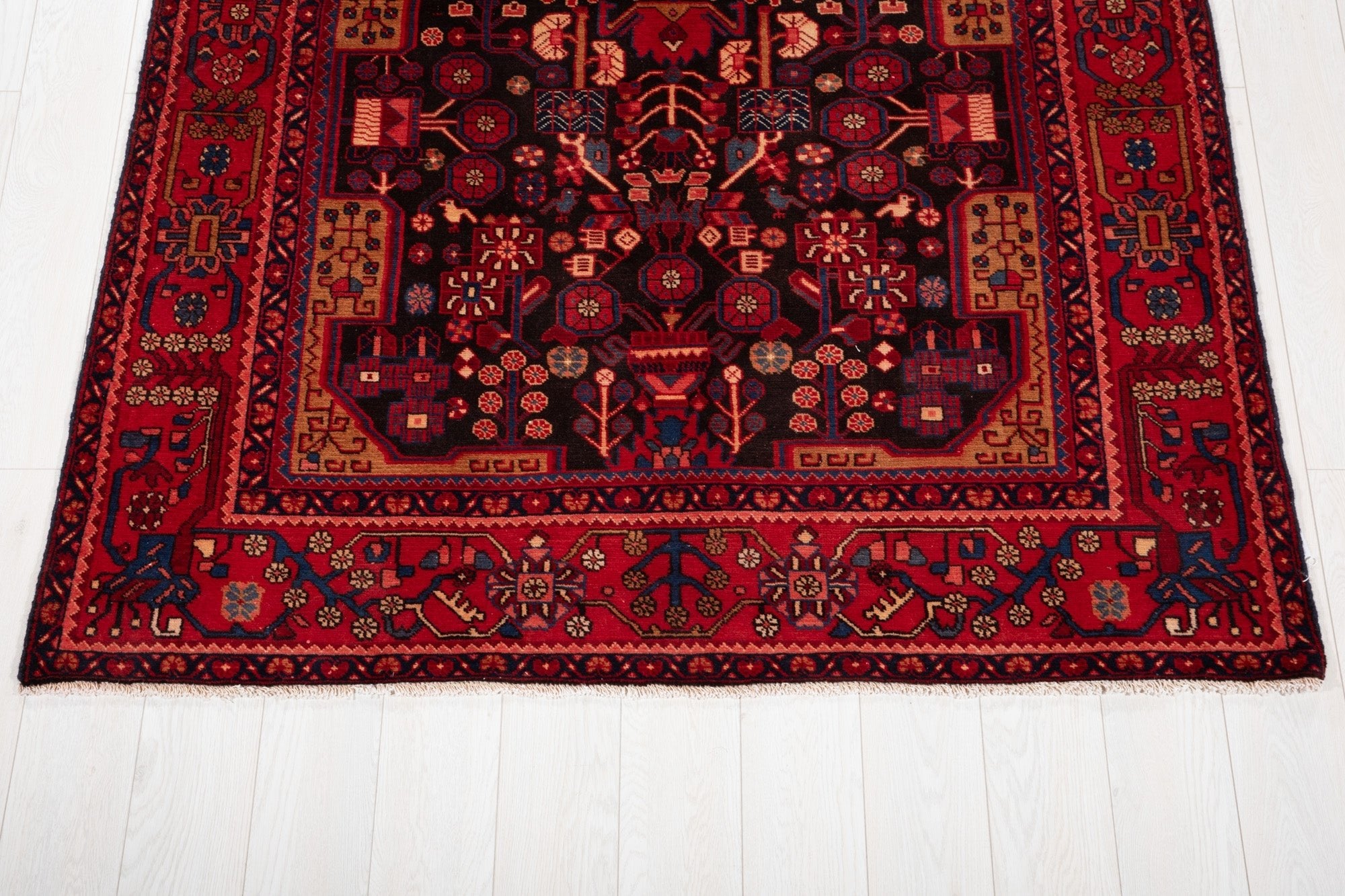 Hand-Knotted Vintage Wool Area Rug – 9' 4" x 5' (284 × 152 cm) - Yasi & Fara