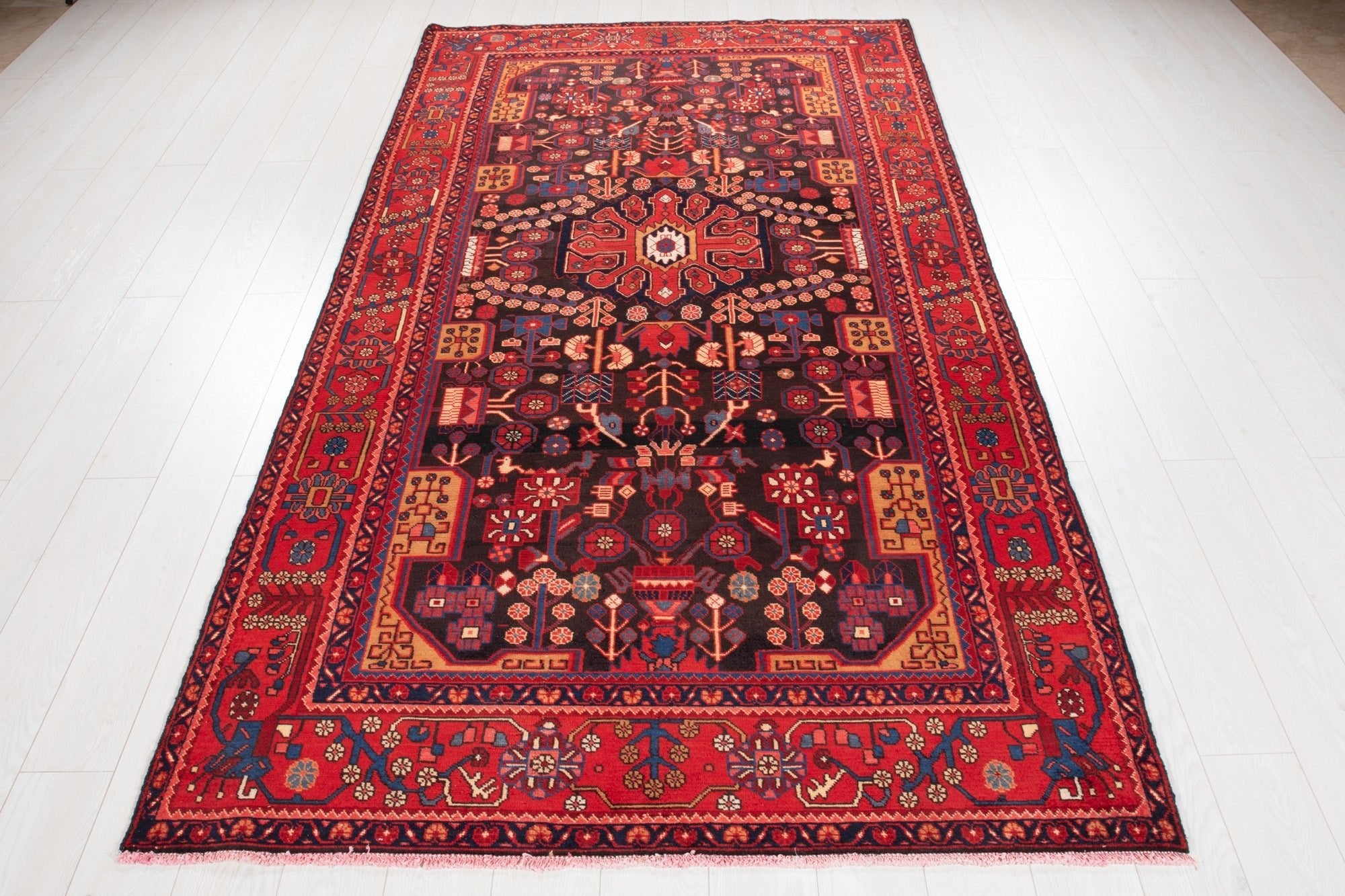 Hand-Knotted Vintage Wool Area Rug – 9' 4" x 5' (284 × 152 cm) - Yasi & Fara