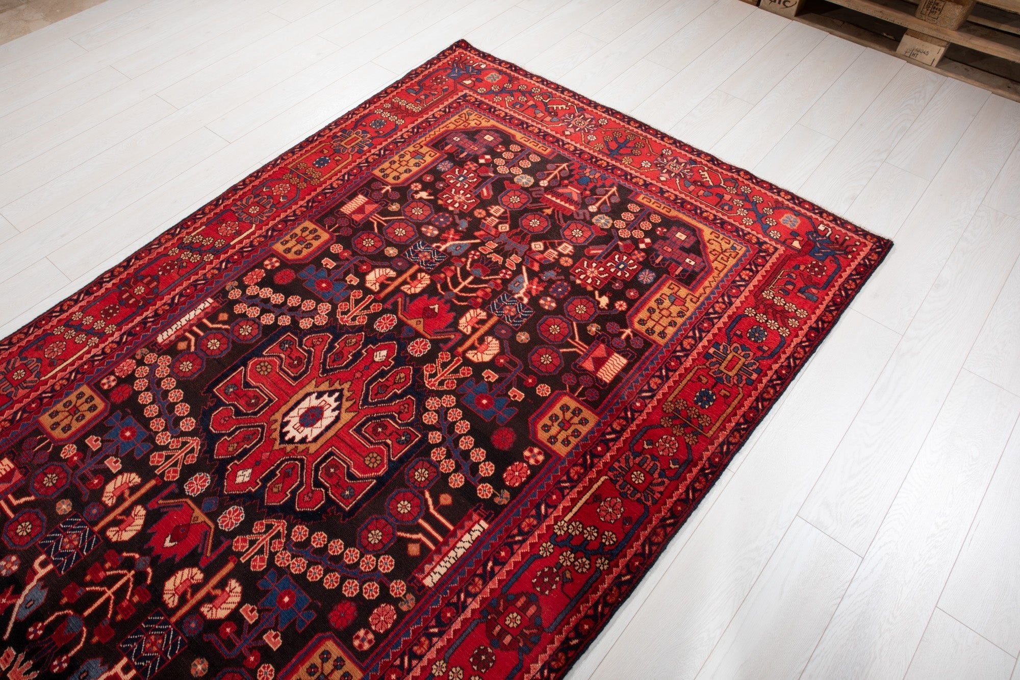 Hand-Knotted Vintage Wool Area Rug – 9' 4" x 5' (284 × 152 cm) - Yasi & Fara