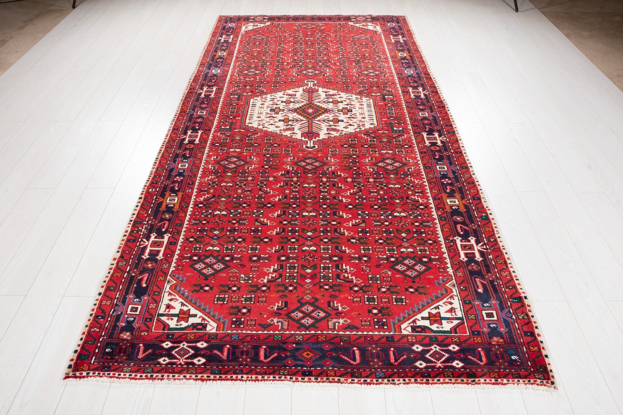 Hand-Knotted Vintage Wool Area Rug – 10' 4" x 5' 3" (314 × 159 cm) - Yasi & Fara
