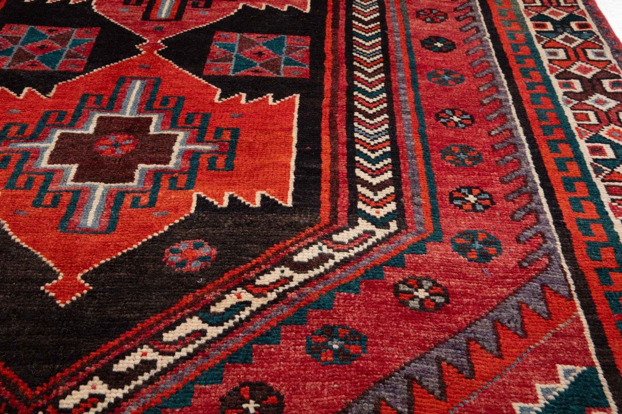 Hand-Knotted Vintage Wool Area Rug – 9' x 5' (274 × 151 cm) - Yasi & Fara