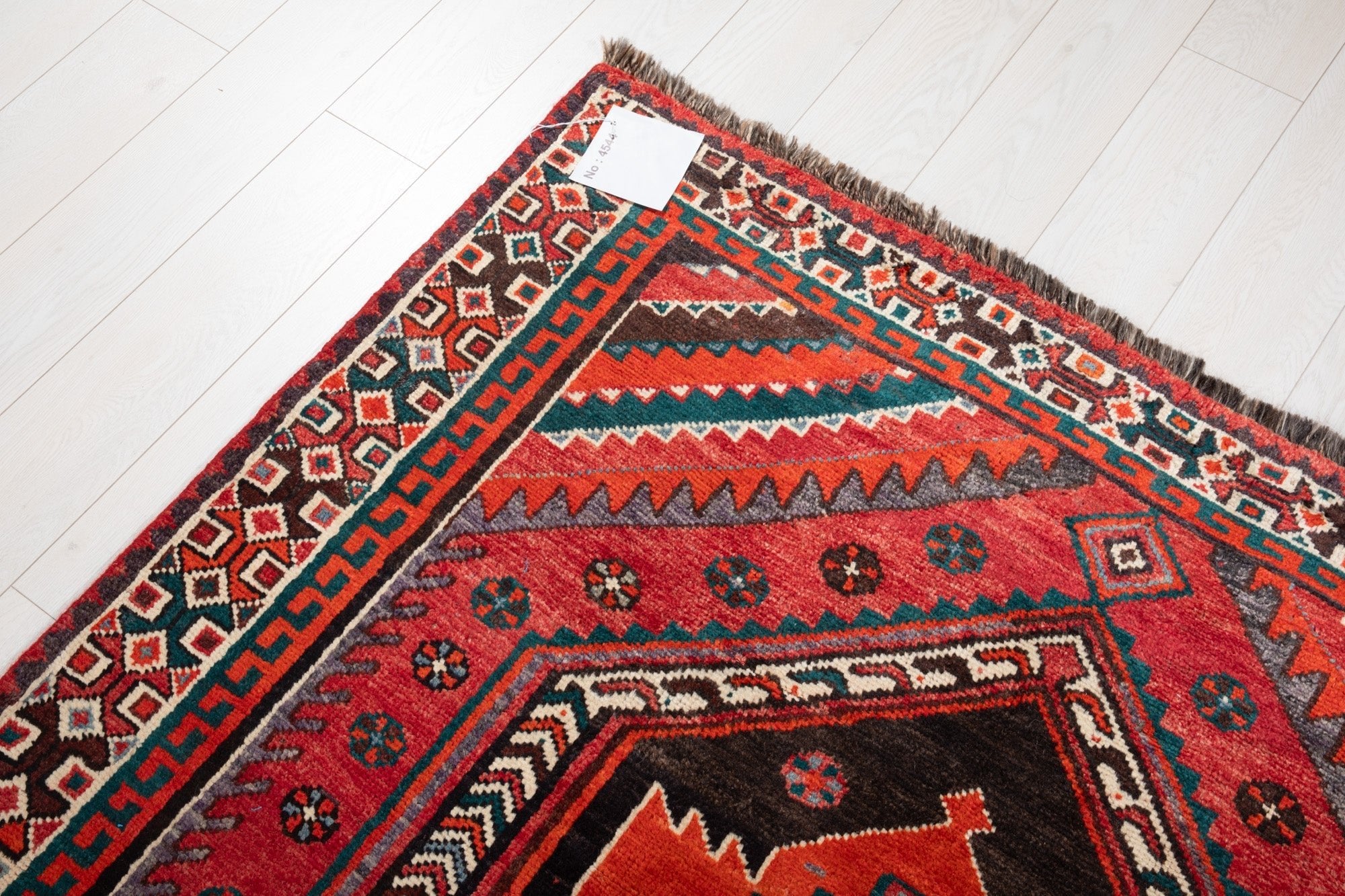 Hand-Knotted Vintage Wool Area Rug – 9' x 5' (274 × 151 cm) - Yasi & Fara