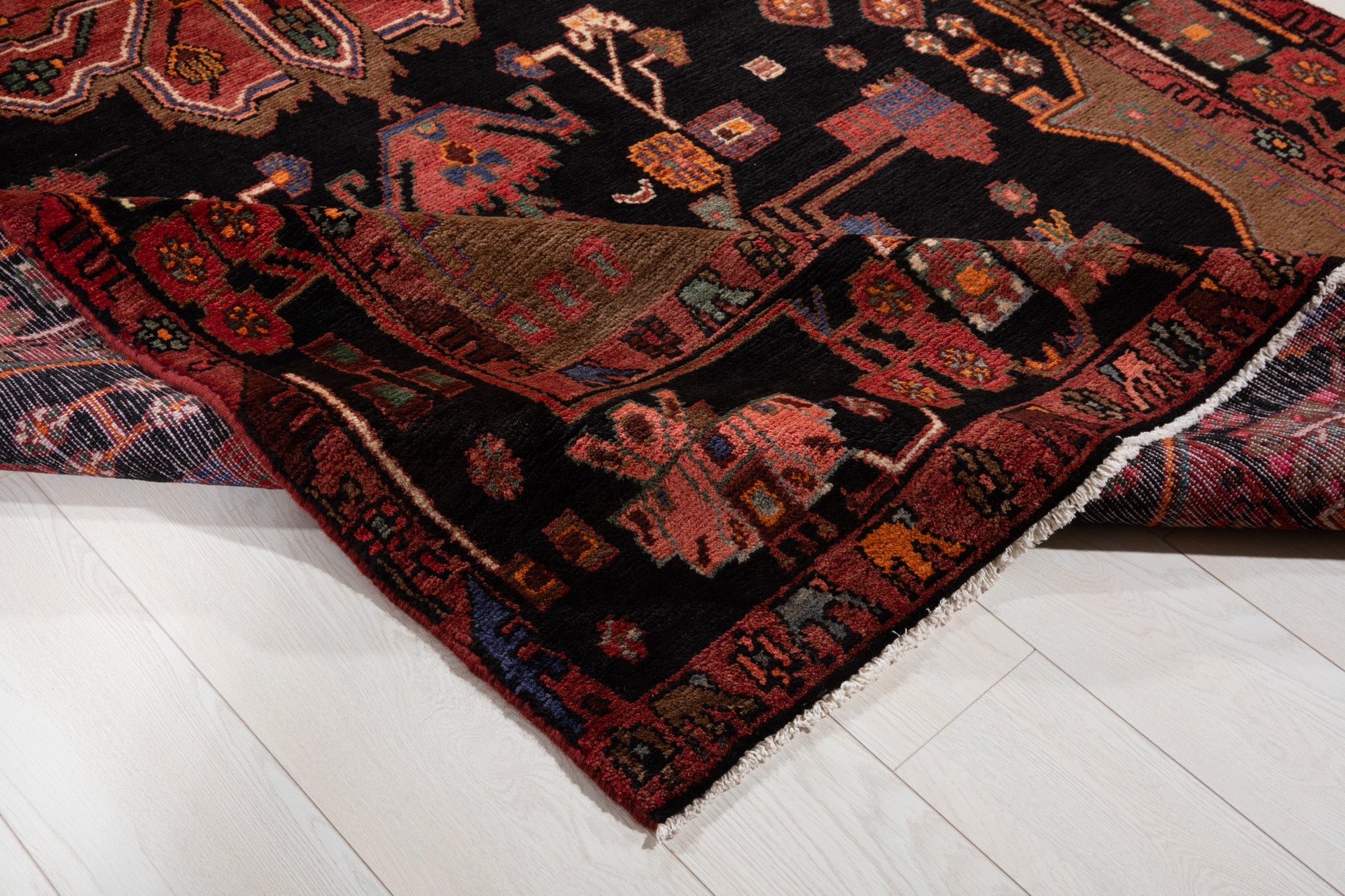 Hand-Knotted Vintage Wool Area Rug – 9' 2" x 4' 11" (280 × 151 cm) - Yasi & Fara