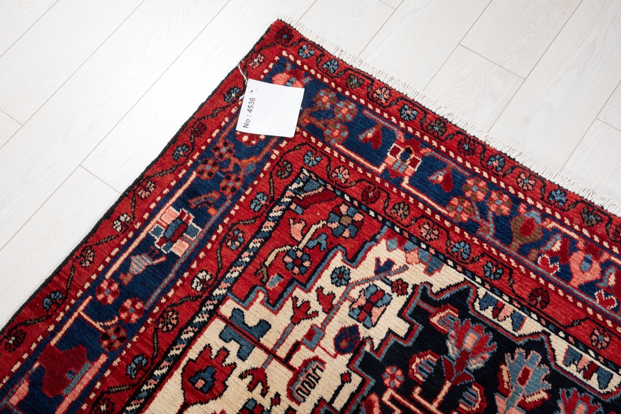 Hand-Knotted Vintage Wool Area Rug – 9' 1" x 5' 1" (277 × 155 cm) - Yasi & Fara