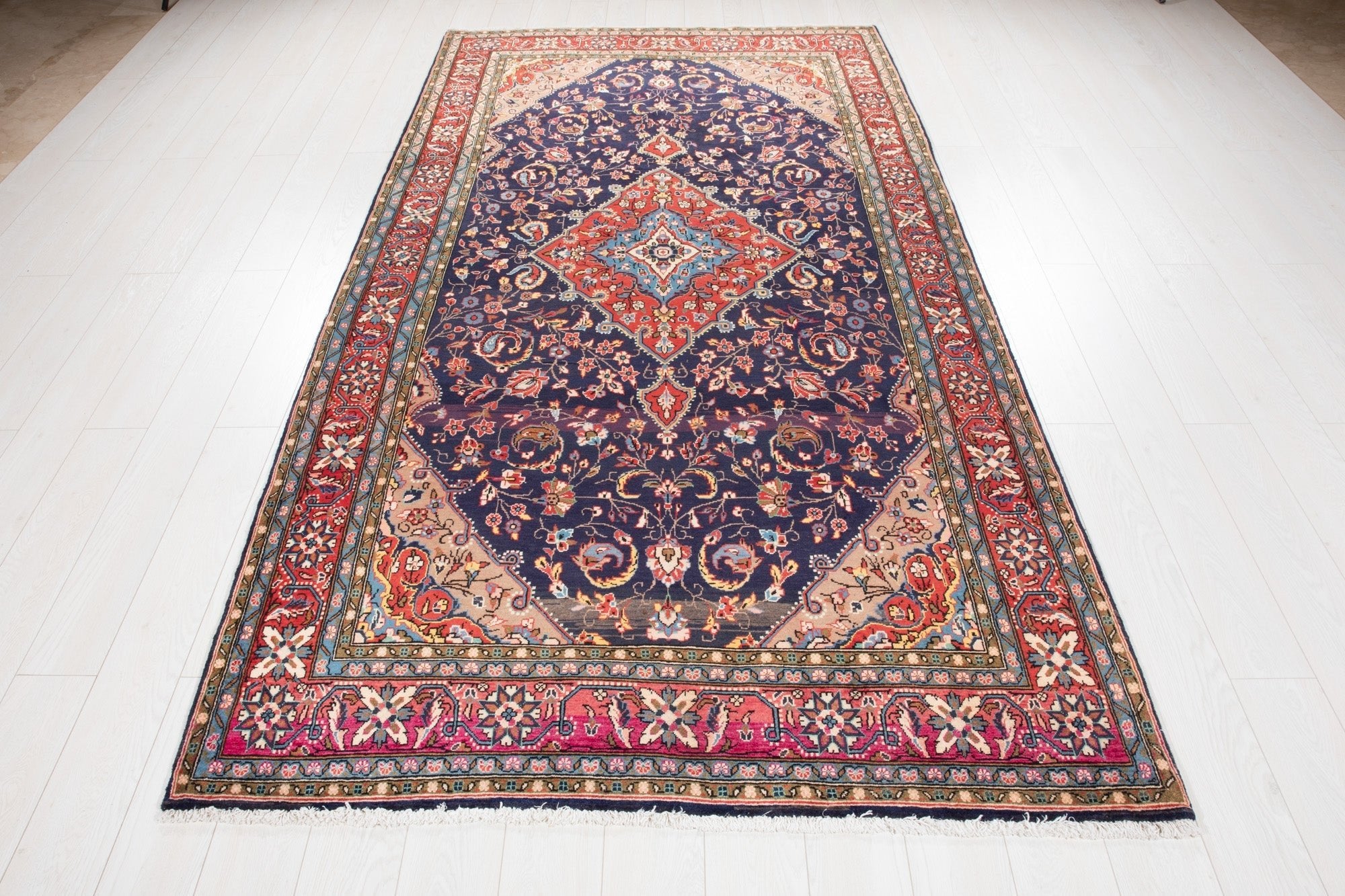 Hand-Knotted Vintage Wool Area Rug – 9' 9" x 5' 2" (298 x 158 cm) - Yasi & Fara