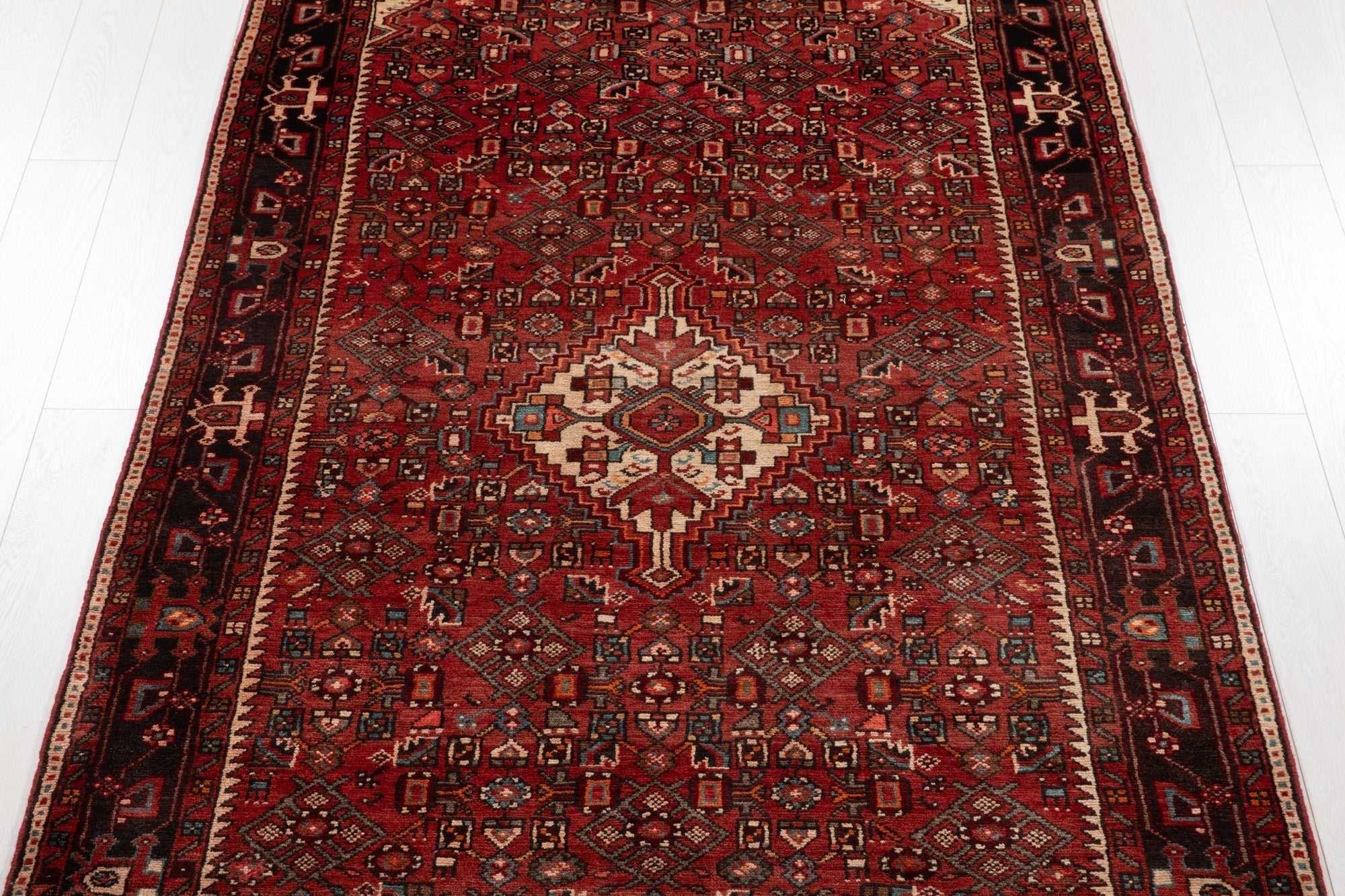 Hand-Knotted Vintage Wool Area Rug – 9' 7" x 5' 3" (293 × 160 cm) - Yasi & Fara
