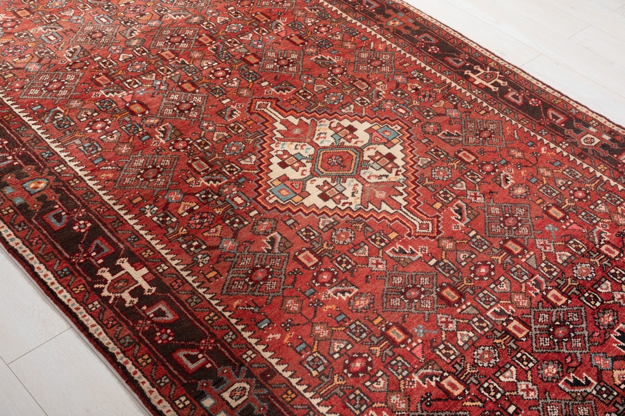 Hand-Knotted Vintage Wool Area Rug – 9' 7" x 5' 3" (293 × 160 cm) - Yasi & Fara