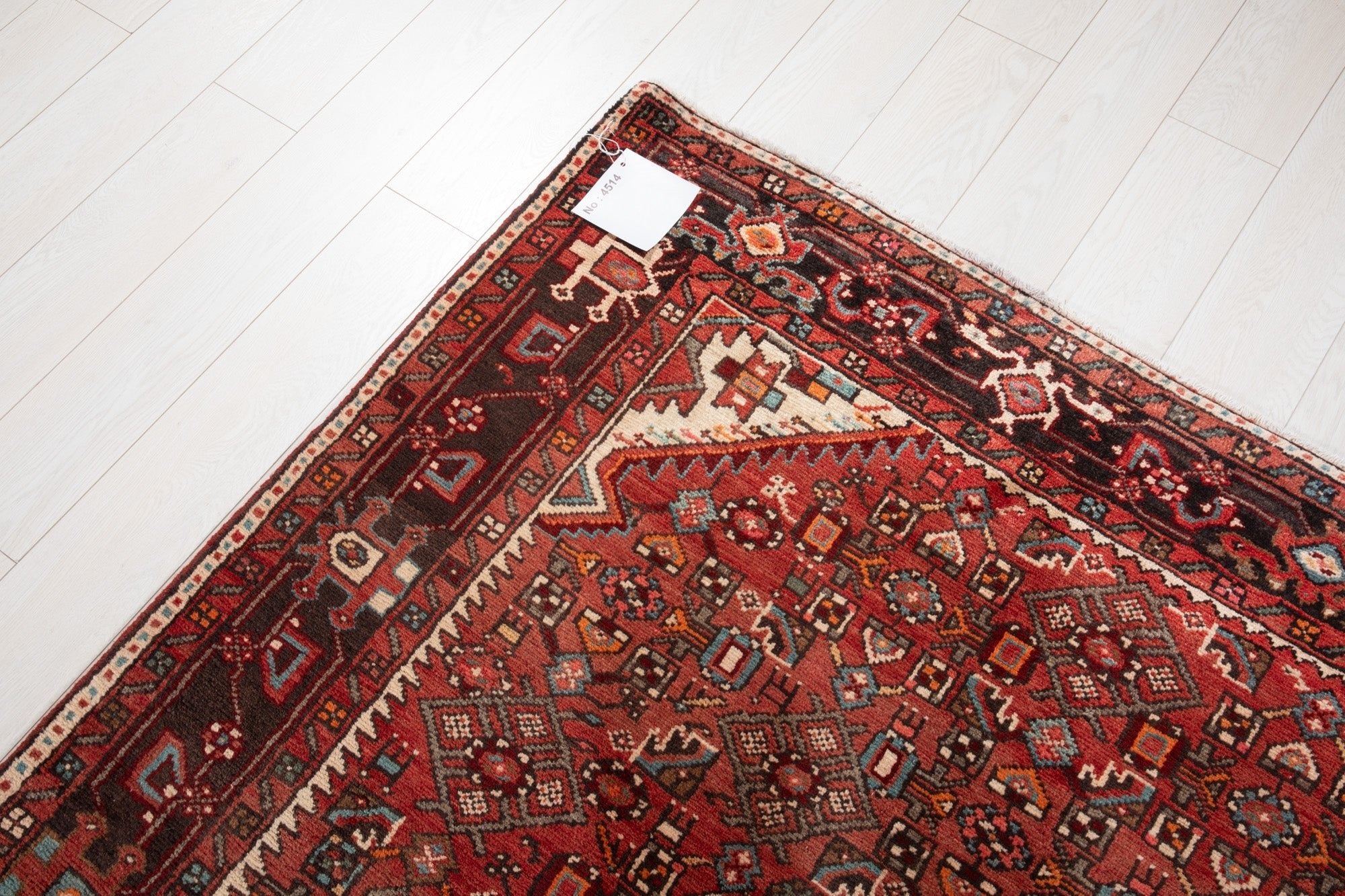 Hand-Knotted Vintage Wool Area Rug – 9' 7" x 5' 3" (293 × 160 cm) - Yasi & Fara