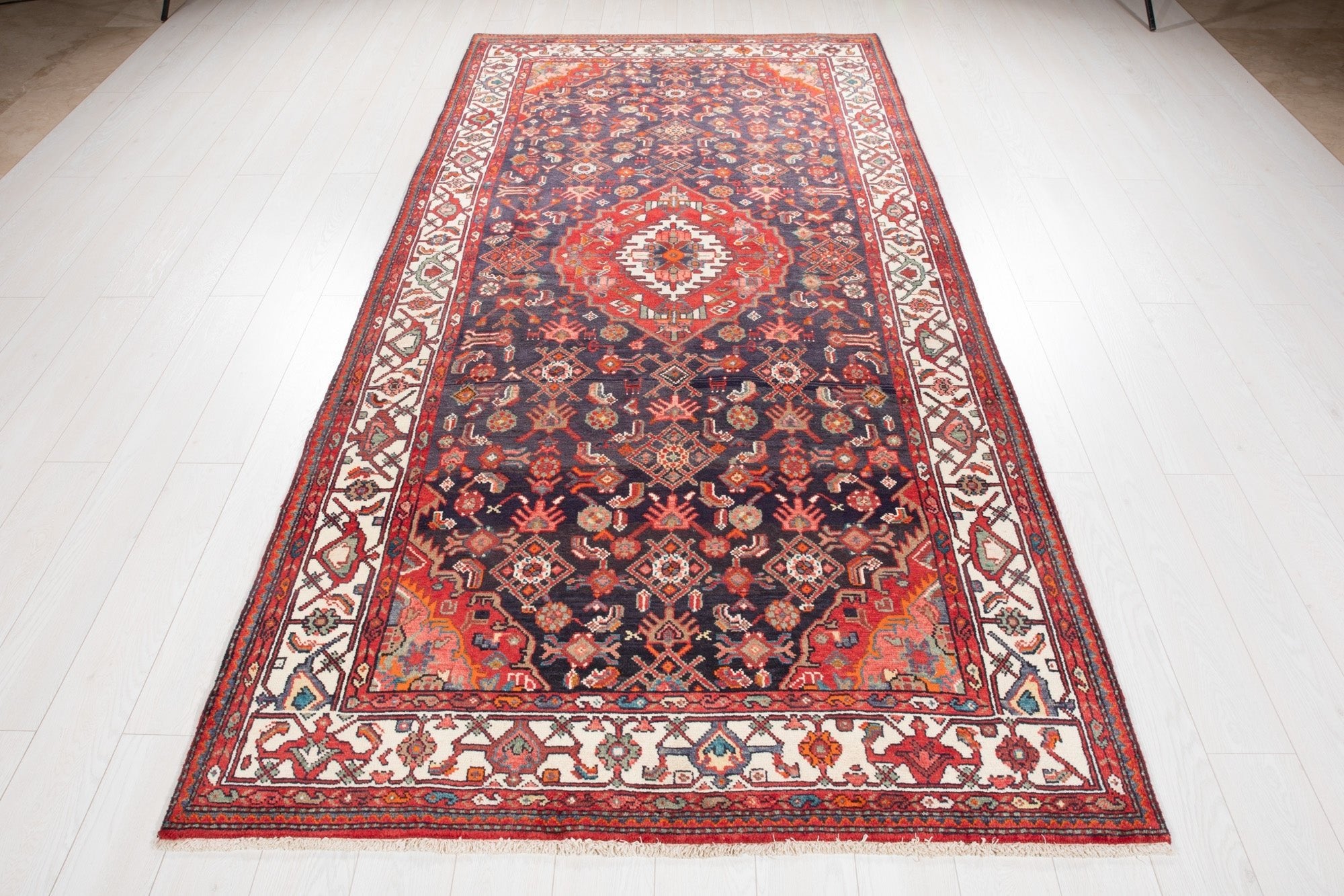 Hand-Knotted Vintage Wool Area Rug – 10' x 5' (305 × 151 cm) - Yasi & Fara