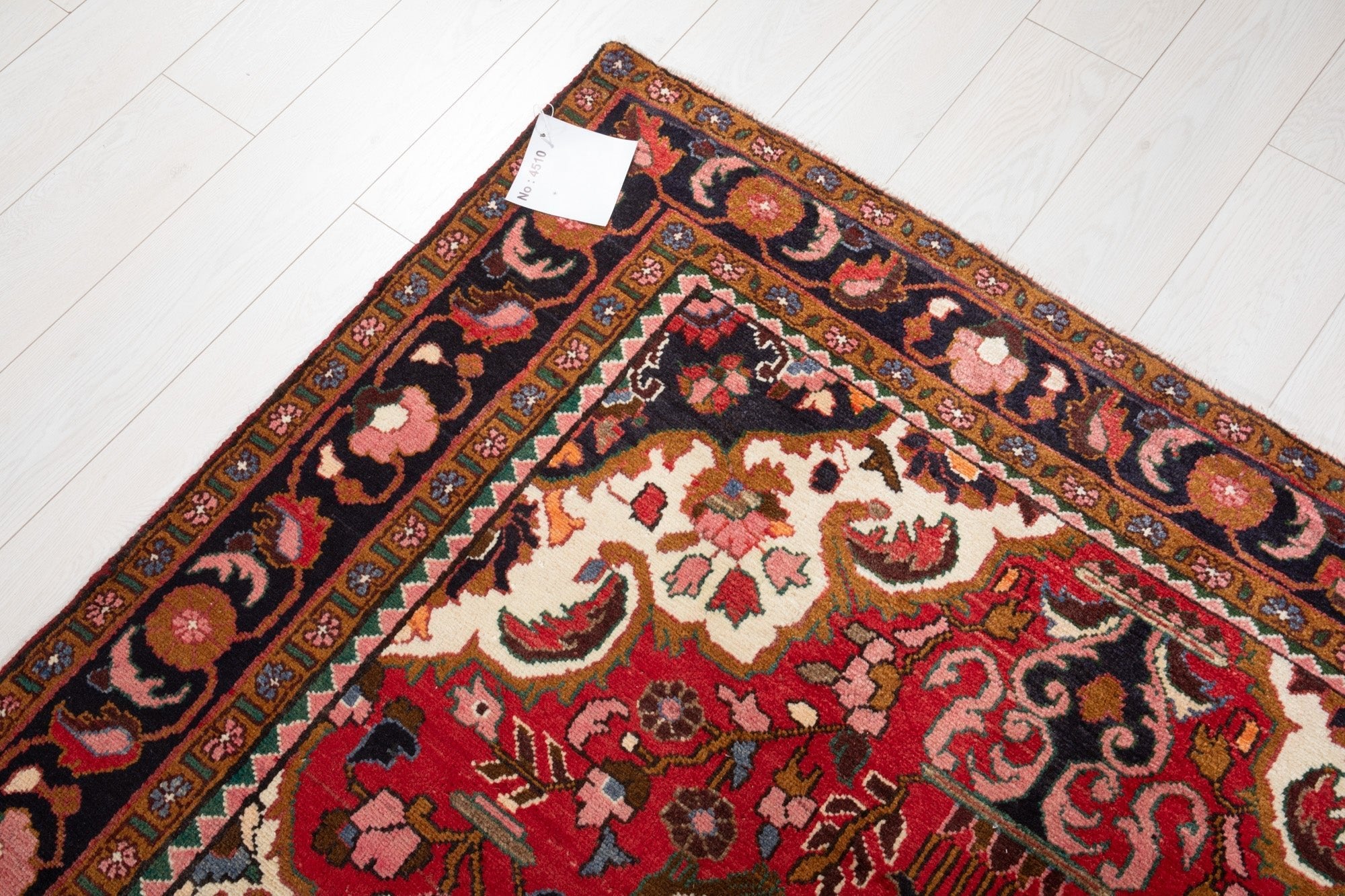 Hand-Knotted Vintage Wool Area Rug – 9' 8" x 5' 2" (294 × 158 cm) - Yasi & Fara