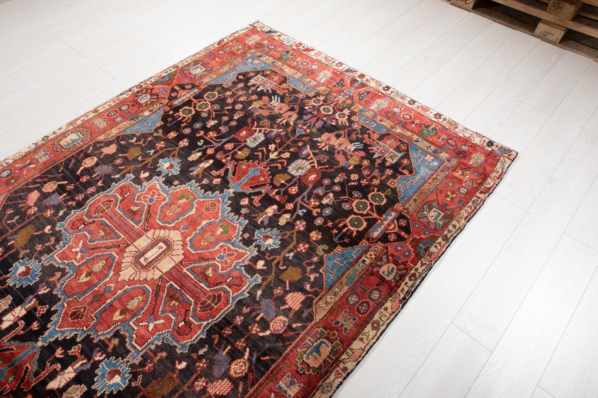 Hand-Knotted Vintage Wool Area Rug – 9' 2" x 5' 4" (279 × 162 cm) - Yasi & Fara
