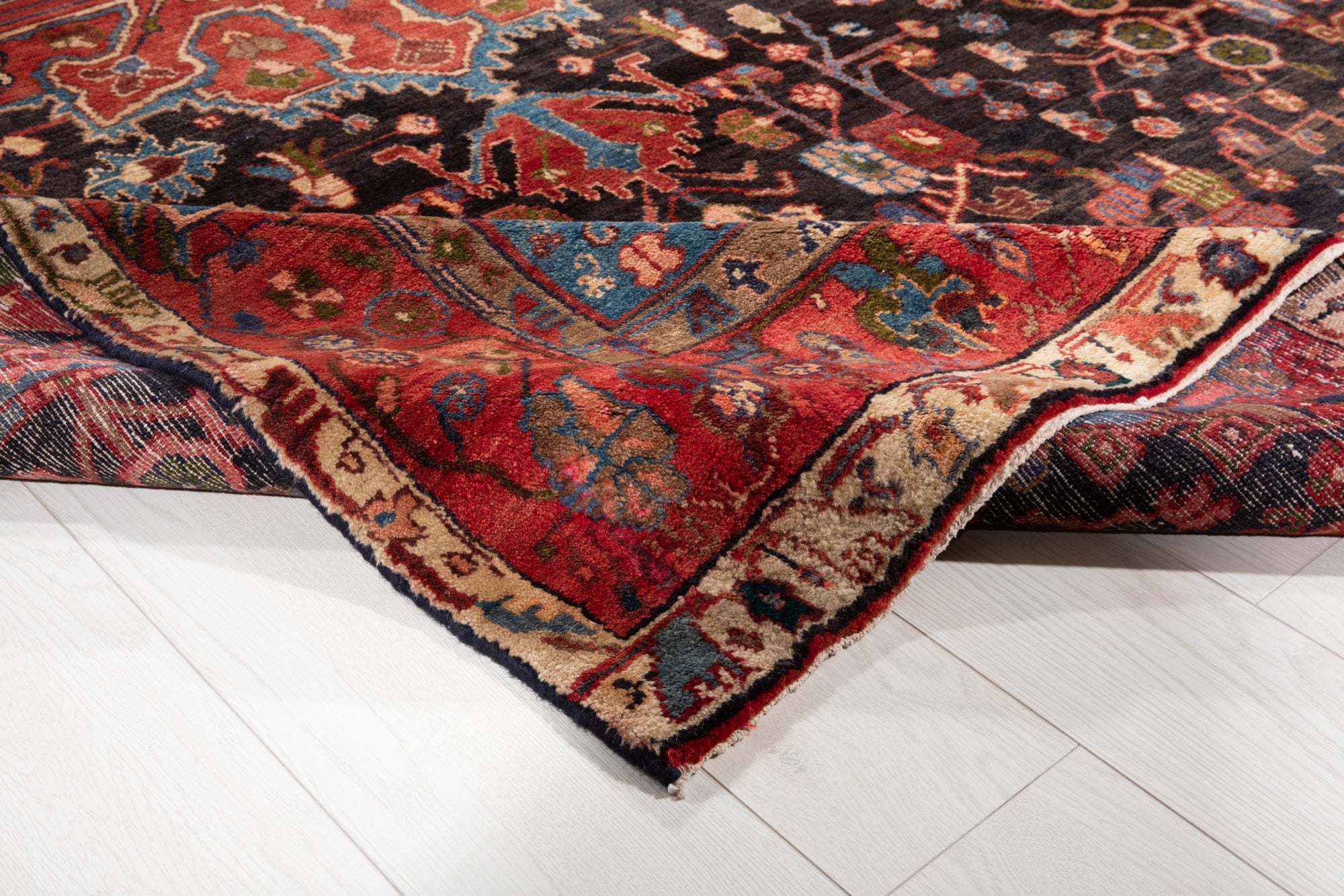 Hand-Knotted Vintage Wool Area Rug – 9' 2" x 5' 4" (279 × 162 cm) - Yasi & Fara