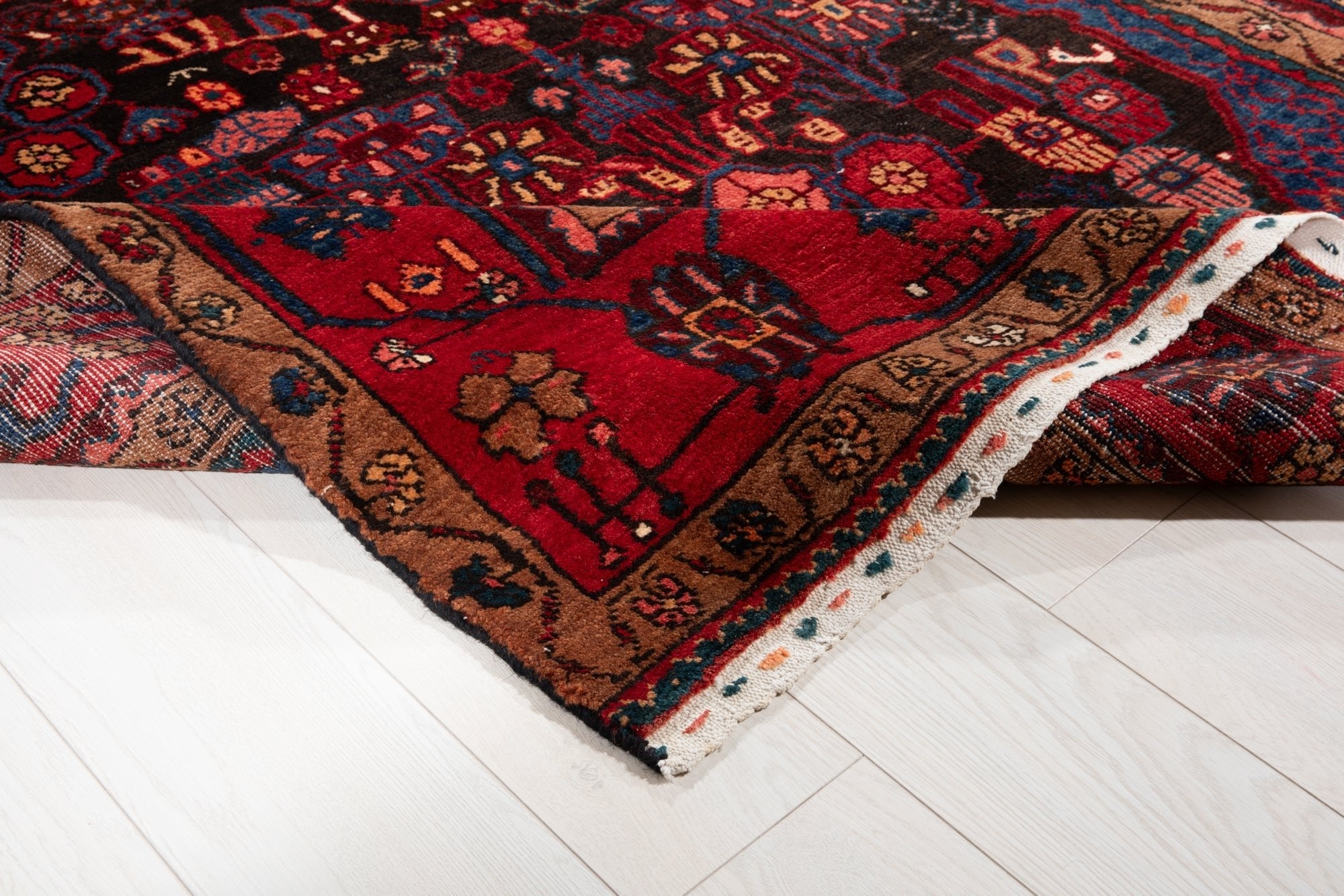 Hand-Knotted Vintage Wool Area Rug – 9' 8" x 4' 9" (296 × 146 cm) - Yasi & Fara