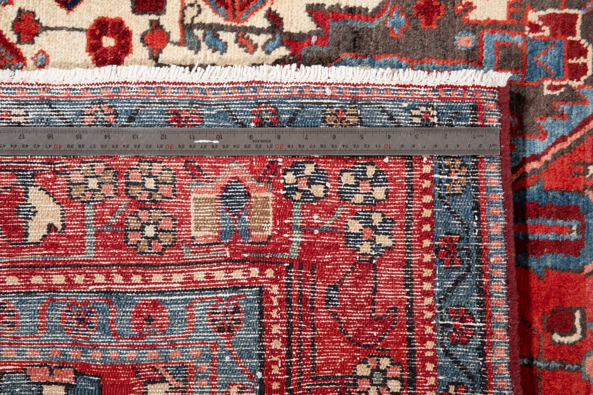 Hand-Knotted Vintage Wool Area Rug – 8' 6" x 5' 4" (258 × 163 cm) - Yasi & Fara