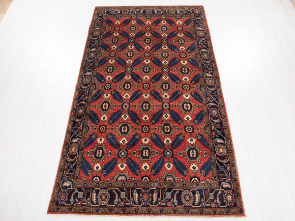 9' 5" x 5' 1" Excellent Hand-Knotted Vintage Collectible Tribal Rug