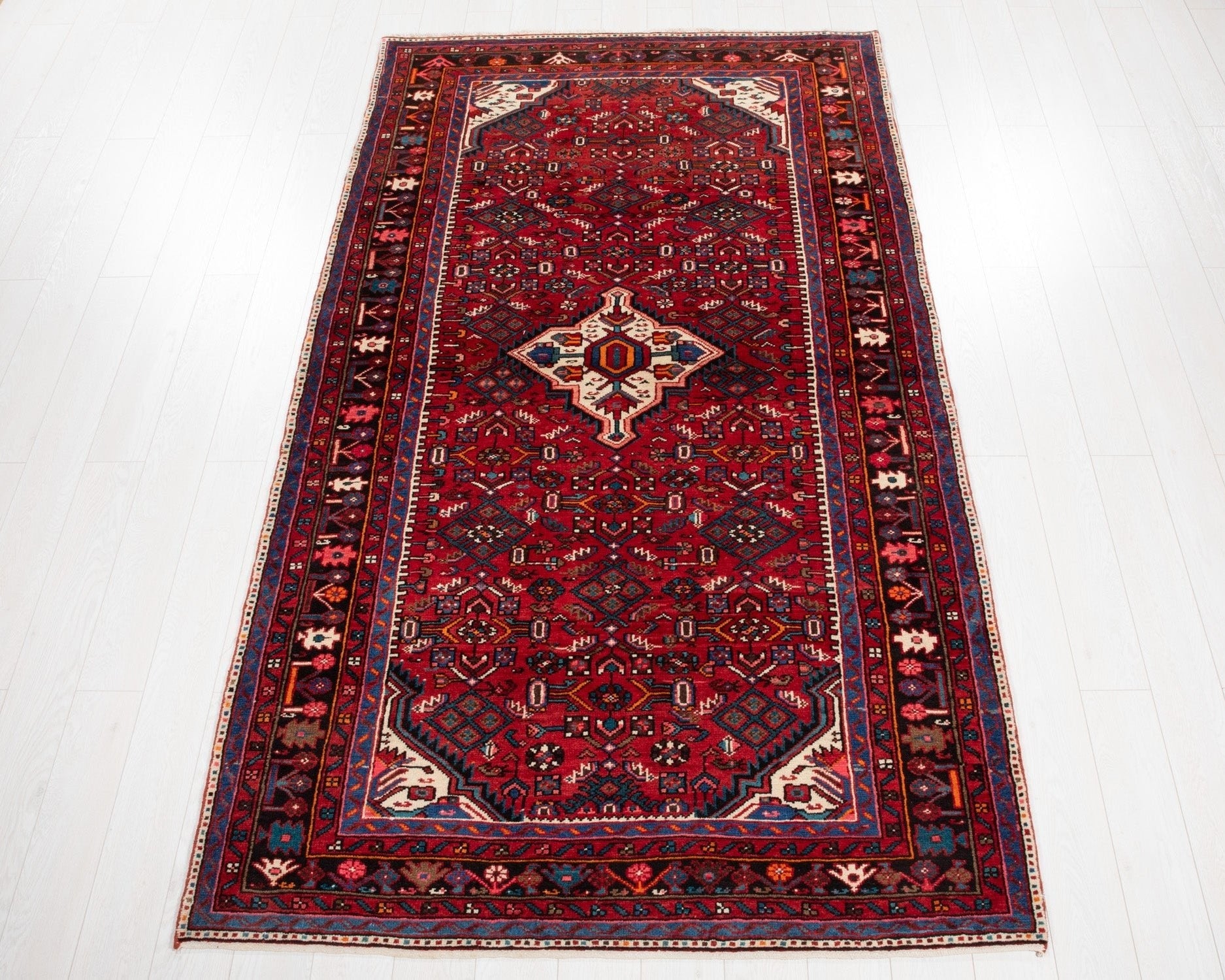 Hand-Knotted Vintage Wool Area Rug – 9' 2" x 5' 2" (278 x 157 cm) - Yasi & Fara