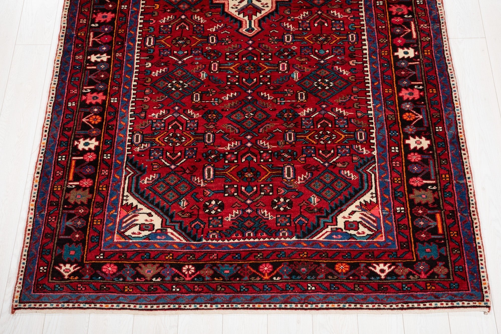 Hand-Knotted Vintage Wool Area Rug – 9' 2" x 5' 2" (278 x 157 cm) - Yasi & Fara
