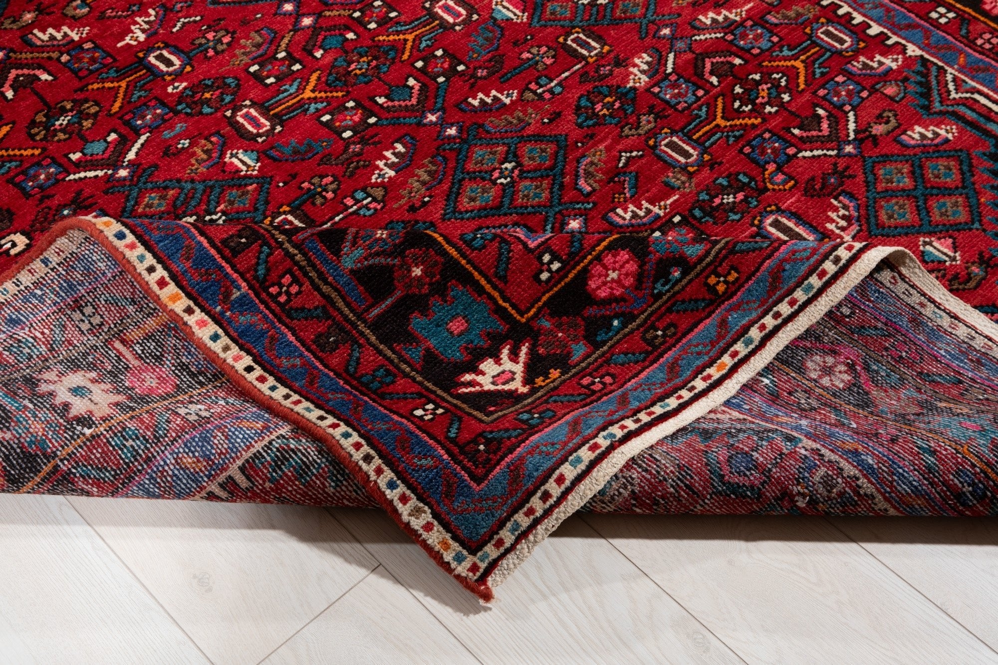 Hand-Knotted Vintage Wool Area Rug – 9' 2" x 5' 2" (278 x 157 cm) - Yasi & Fara