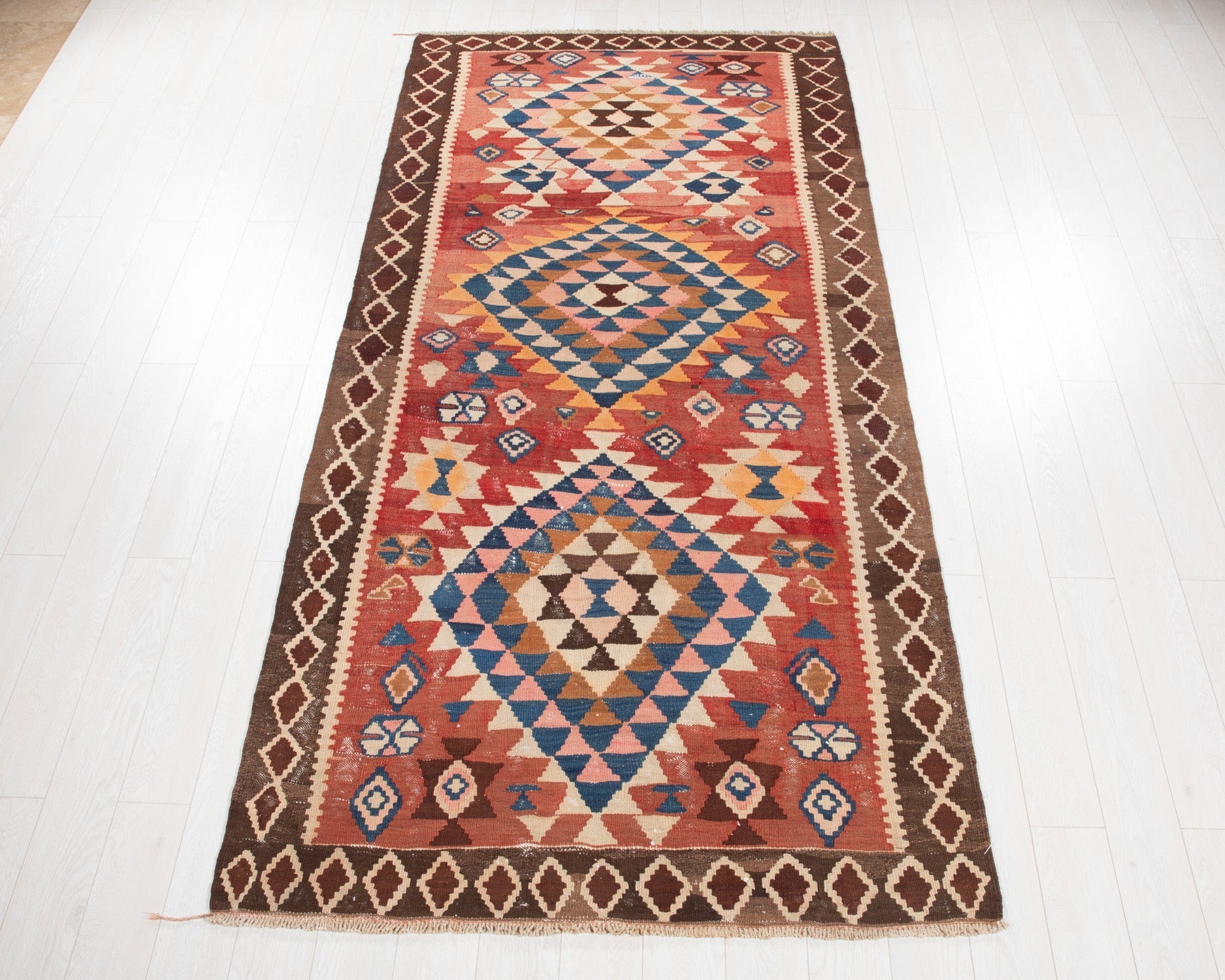 Handwoven Vintage Wool Kilim Rug – 10' 1" x 4' 8" (307 × 143 cm) - Yasi & Fara
