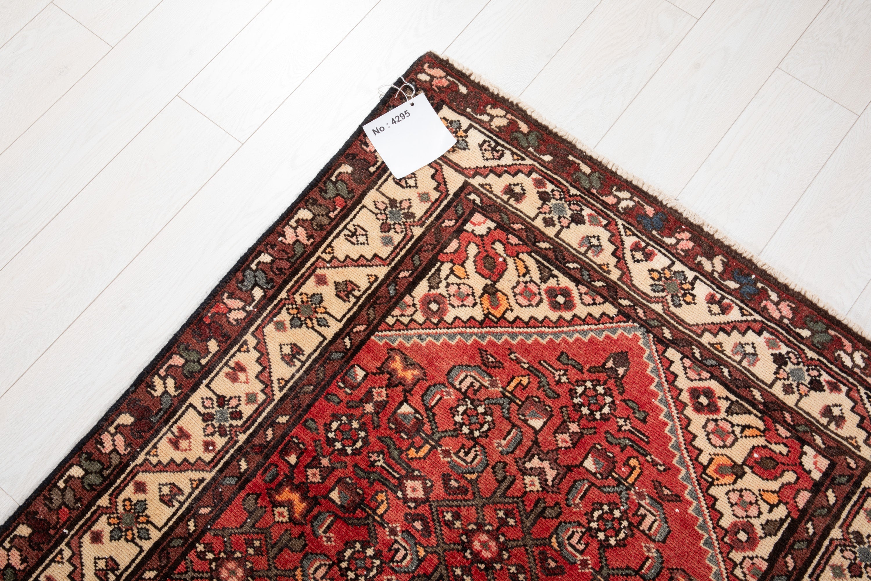 Hand-Knotted Vintage Wool Runner Rug – 9' 11" x 3' 5" (302 x 105 cm) - Yasi & Fara