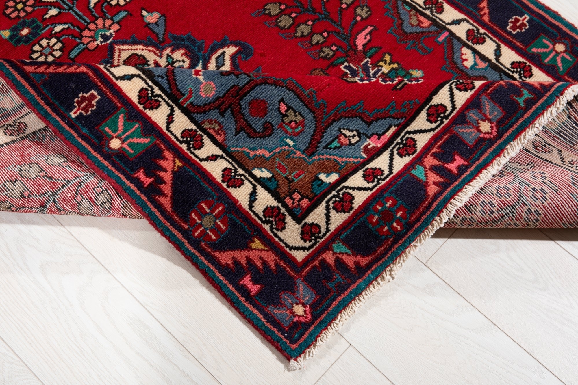 Hand-Knotted Vintage Wool Runner Rug – 9' 9" x 3' 4" (298 × 102 cm) - Yasi & Fara