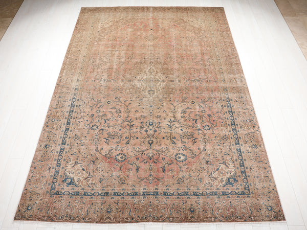 10' 5 x 7' 4" Excellent Hand-Knotted Antique Collectible Faded Area Rug