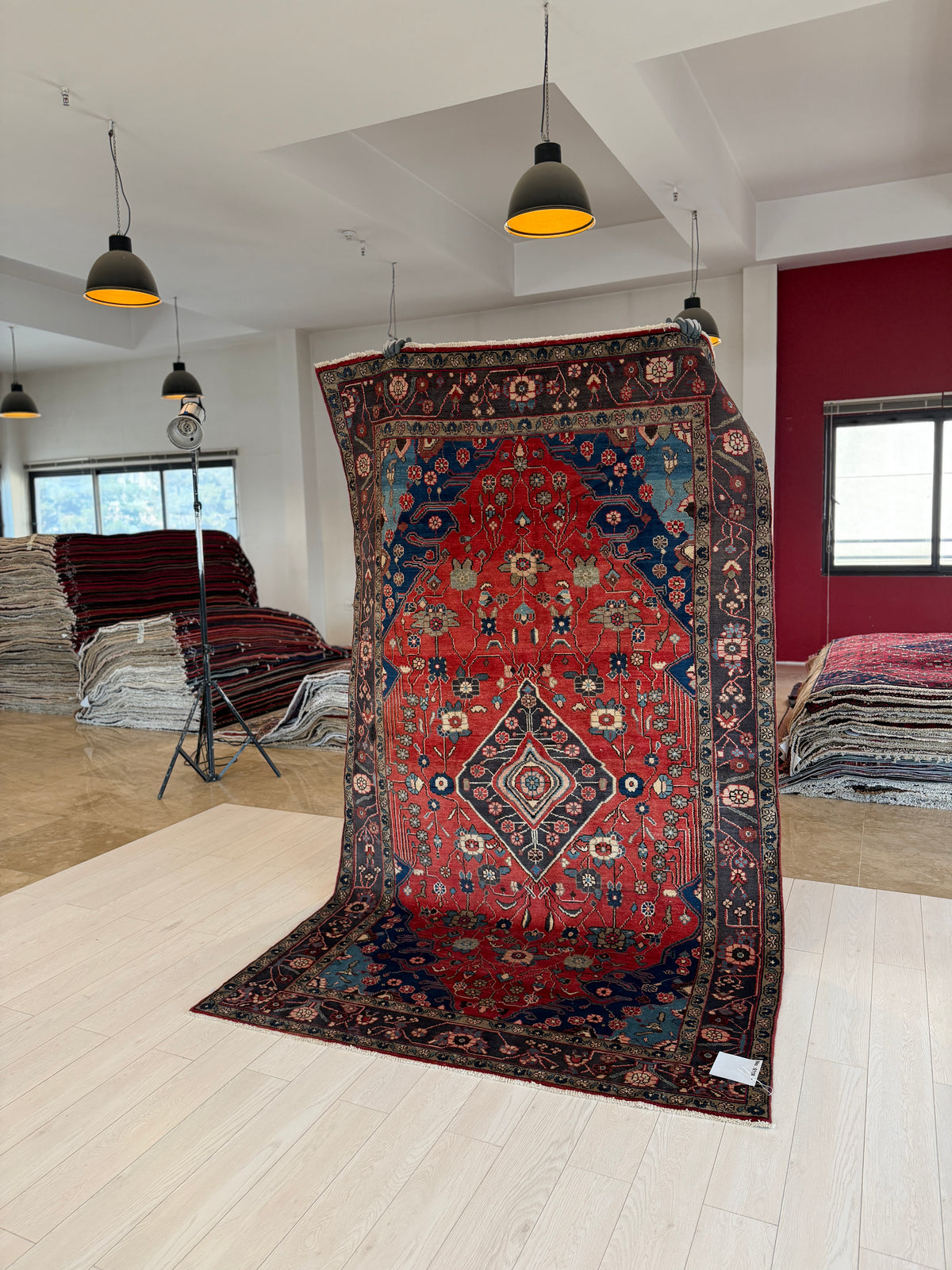 Vintage Red Geometric Medallion Wool Rug – 9' 2" x 5' 2" (279 x 158 cm)