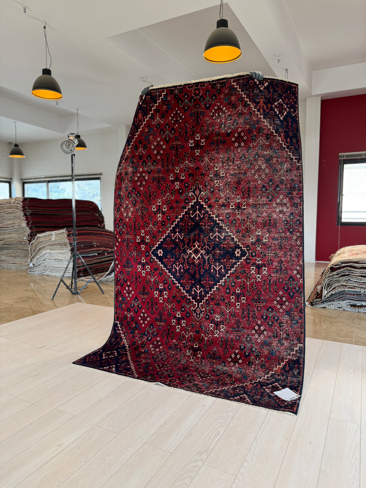 Antique Red Geometric Medallion Wool Rug – 7' 10" x 4' 11" (238 x 149 cm)