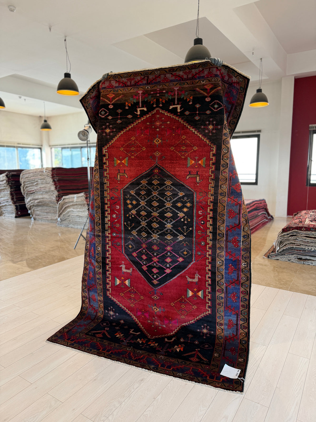 Collectible Vintage Red & Navy Blue Geometric Medallion Wool Rug – 8' 4" x 5' 0" (253 x 152 cm)
