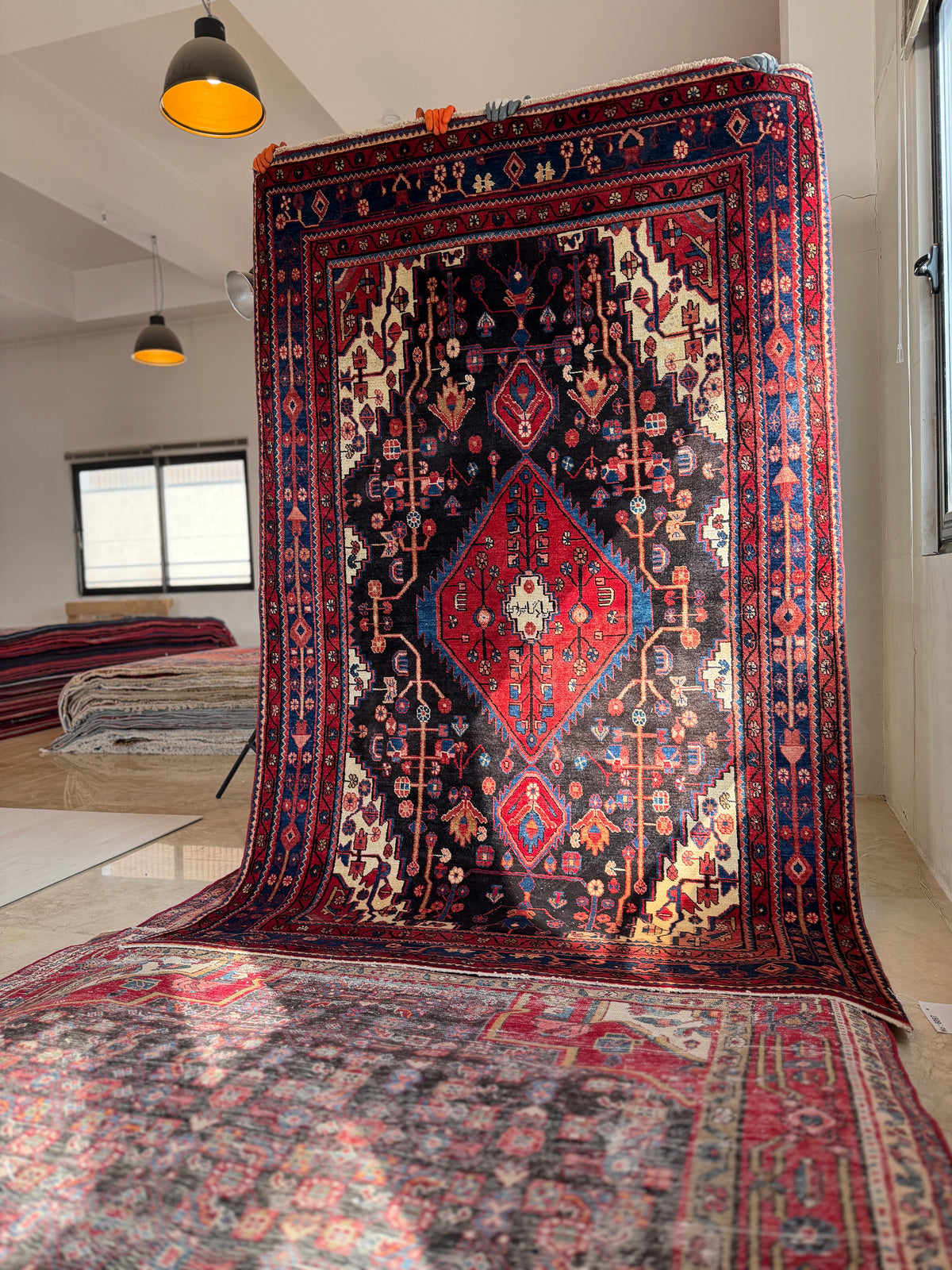 Vintage Black & Red Geometric Medallion Wool Rug – 8' 4" x 5' 2" (254 x 158 cm)