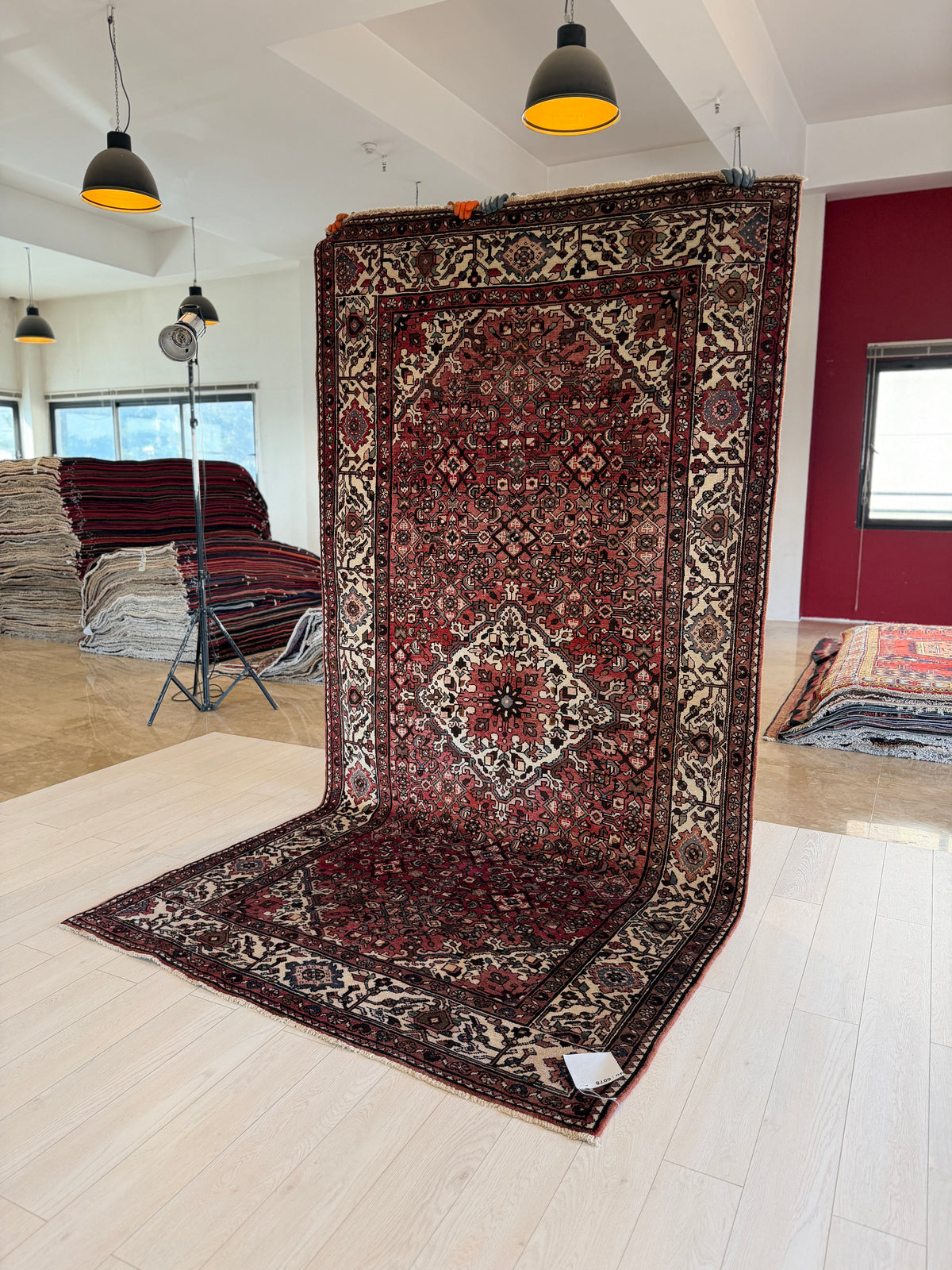 Vintage Rust Red & Beige Wool Rug – 10' 4" x 5' 3" (316 x 159 cm)