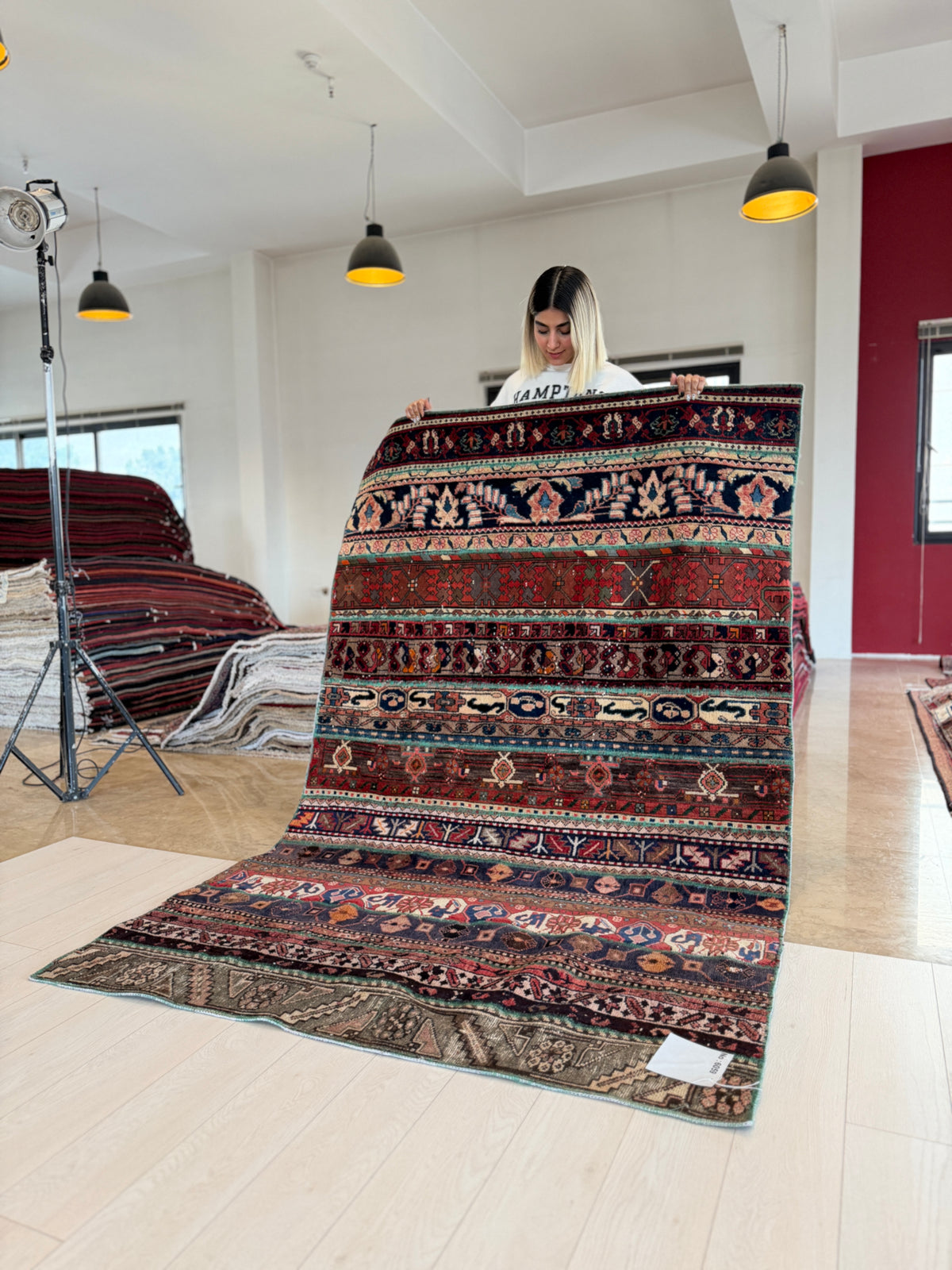 Vintage Multicolour Hand-Knotted Patchwork Rug – 7' 4" x 4' 8" (224 x 141 cm)