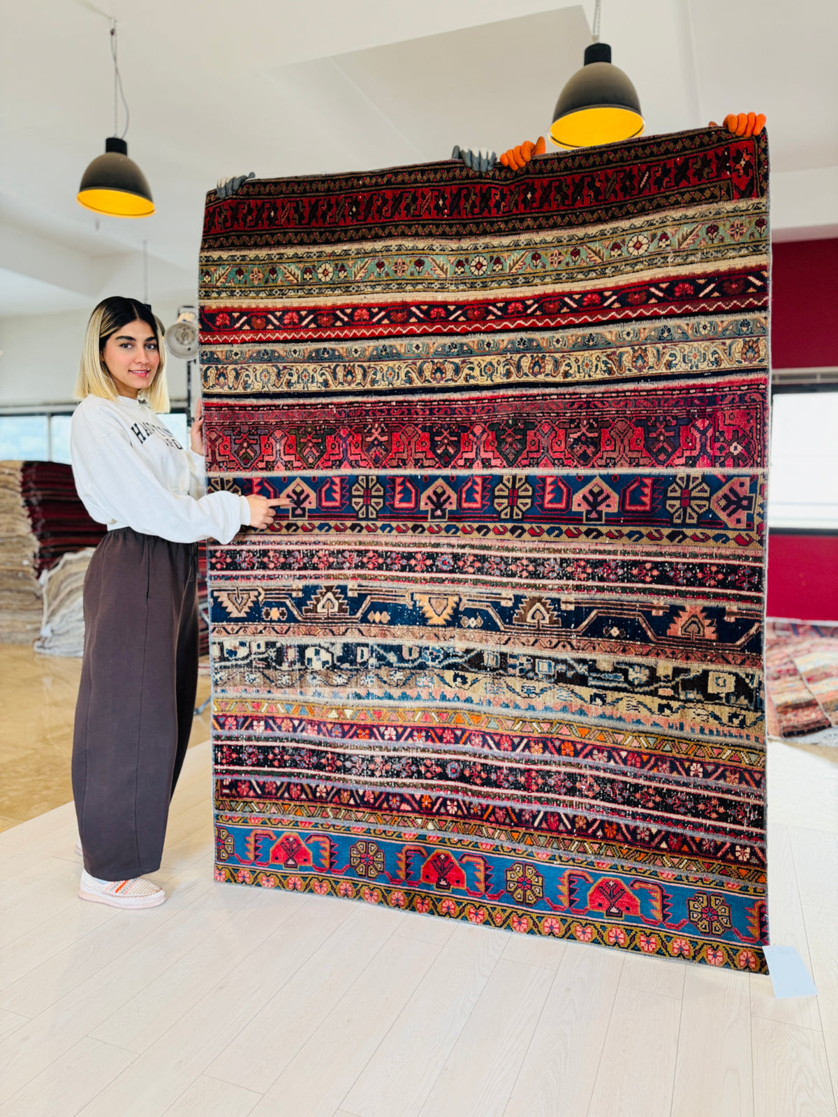 Vintage Multicolour Hand-Knotted Patchwork Rug – 6' 8" x 5' 0" (202 x 152 cm)