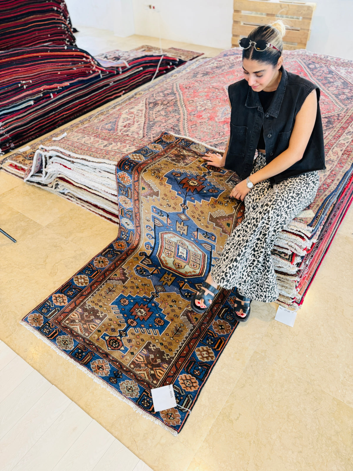 Vintage Brown & Blue Hand-Knotted Wool Rug – 6' 6" x 3' 7" (197 x 109 cm)