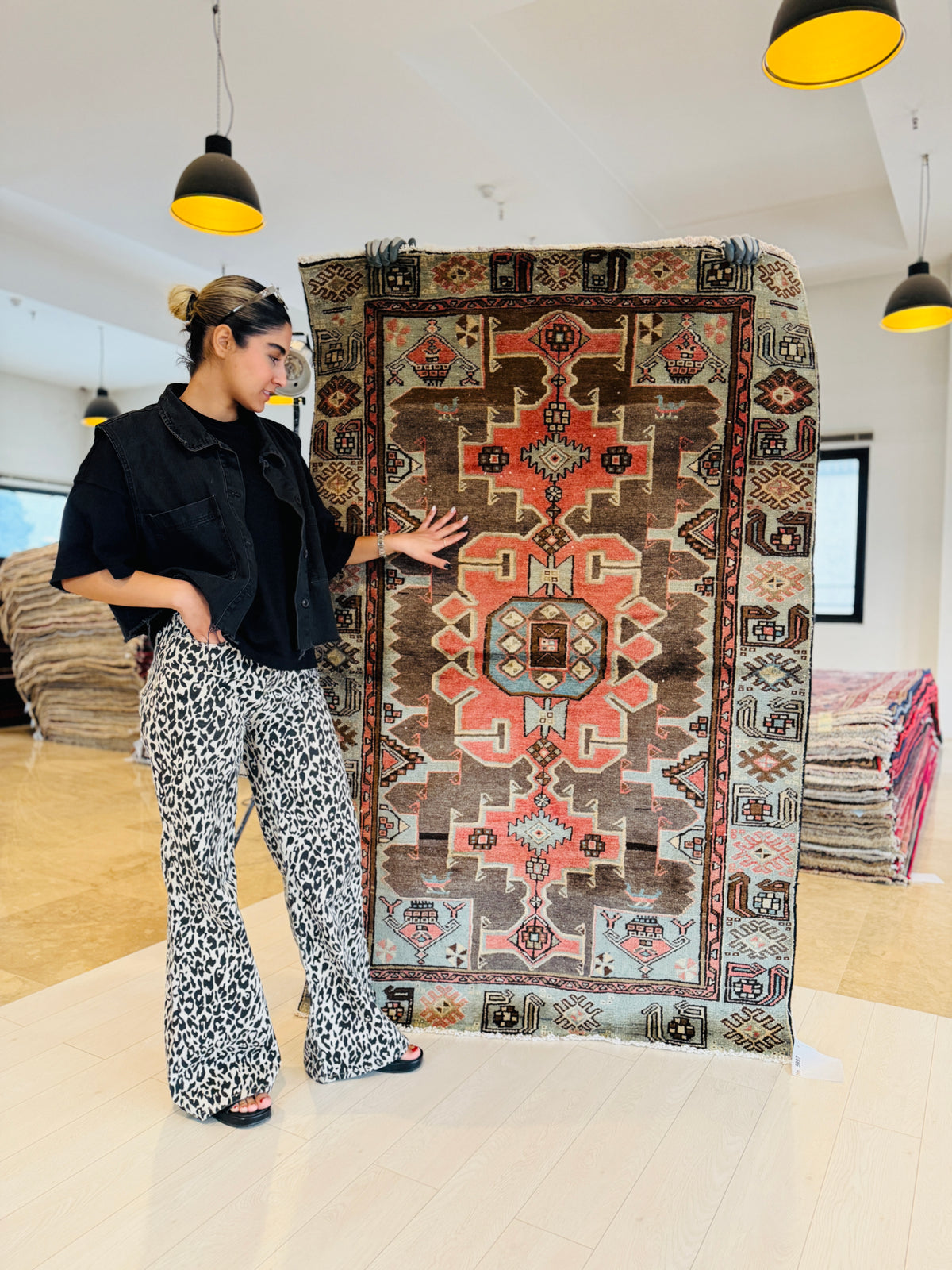 Antique Black & Red Hand-Knotted Wool Rug – 6' 0" x 3' 10" (184 x 118 cm)