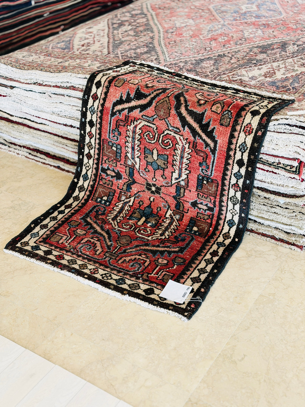 Small Antique Red Rug – 4' 10" x 3' 3" (147 x 98 cm)