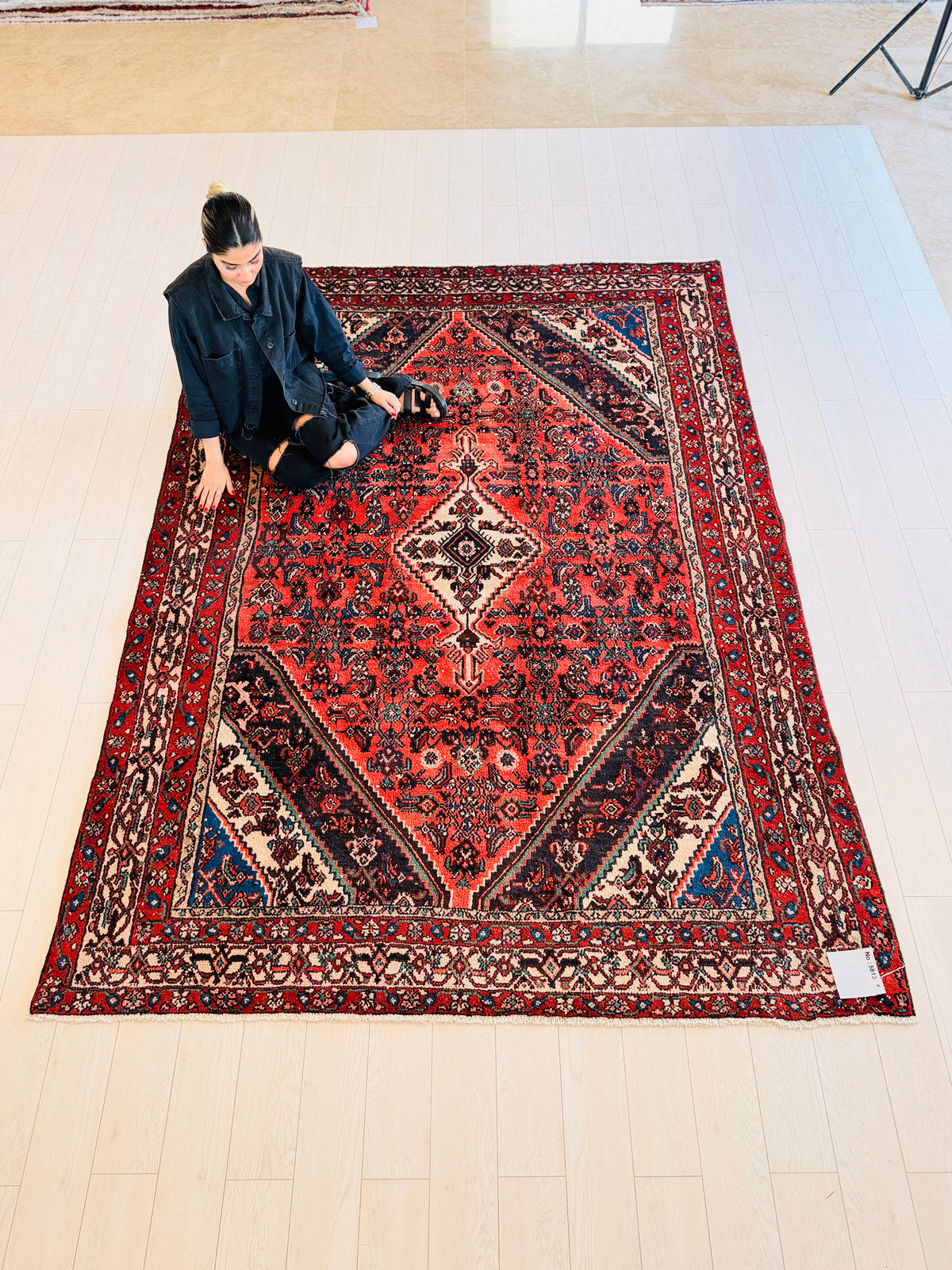 Vintage Bright Red Geometric Rug – 9' 6" x 6' 8" (289 x 202 cm)