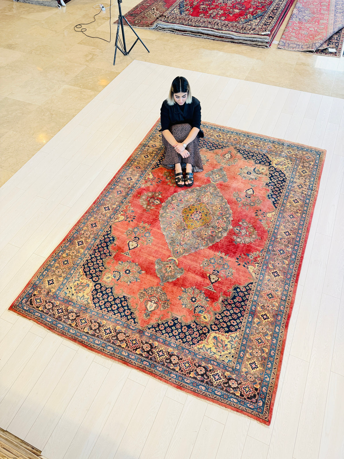 Collectible Vintage Faded red and beige Floral Rug – 9' 10" x 6' 10" (300 x 209 cm)