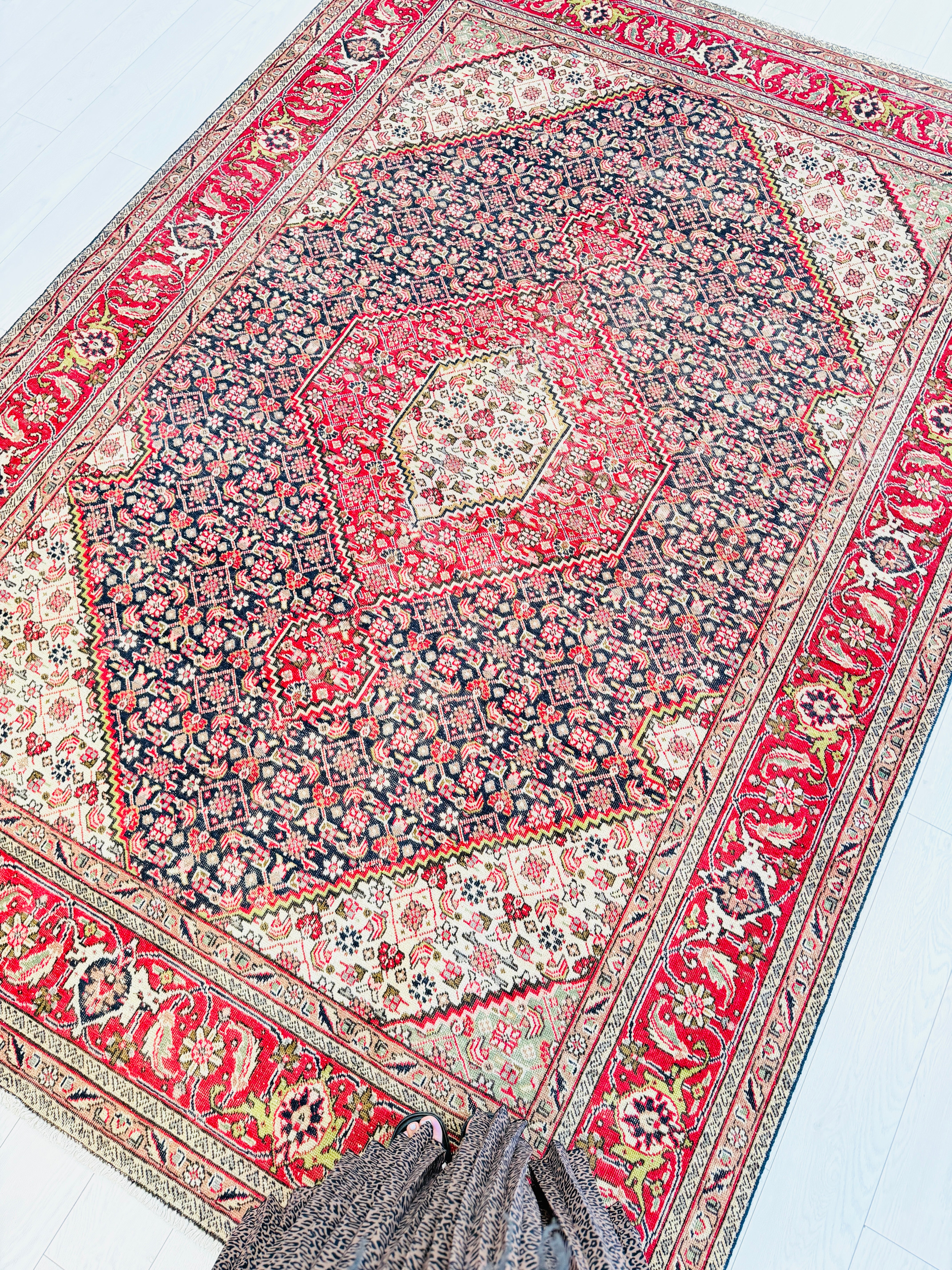 Vintage Deep navy and red Geometric Rug – 9' 4" x 6' 8" (284 x 202 cm)