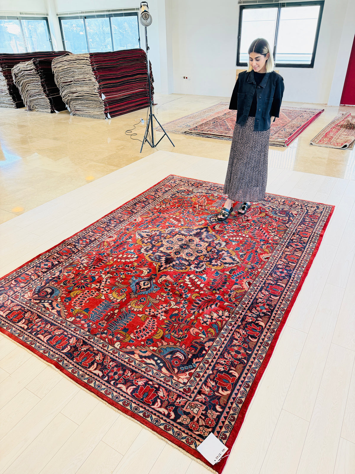 Vintage Red and blue Floral Rug – 10' 3" x 7' 2" (313 x 218 cm)
