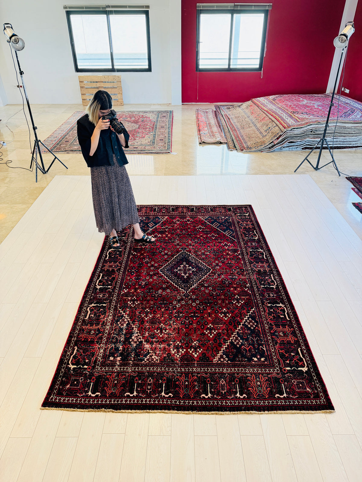 Vintage Red and navy Traditional Rug – 9' 9" x 6' 4" (298 x 194 cm)