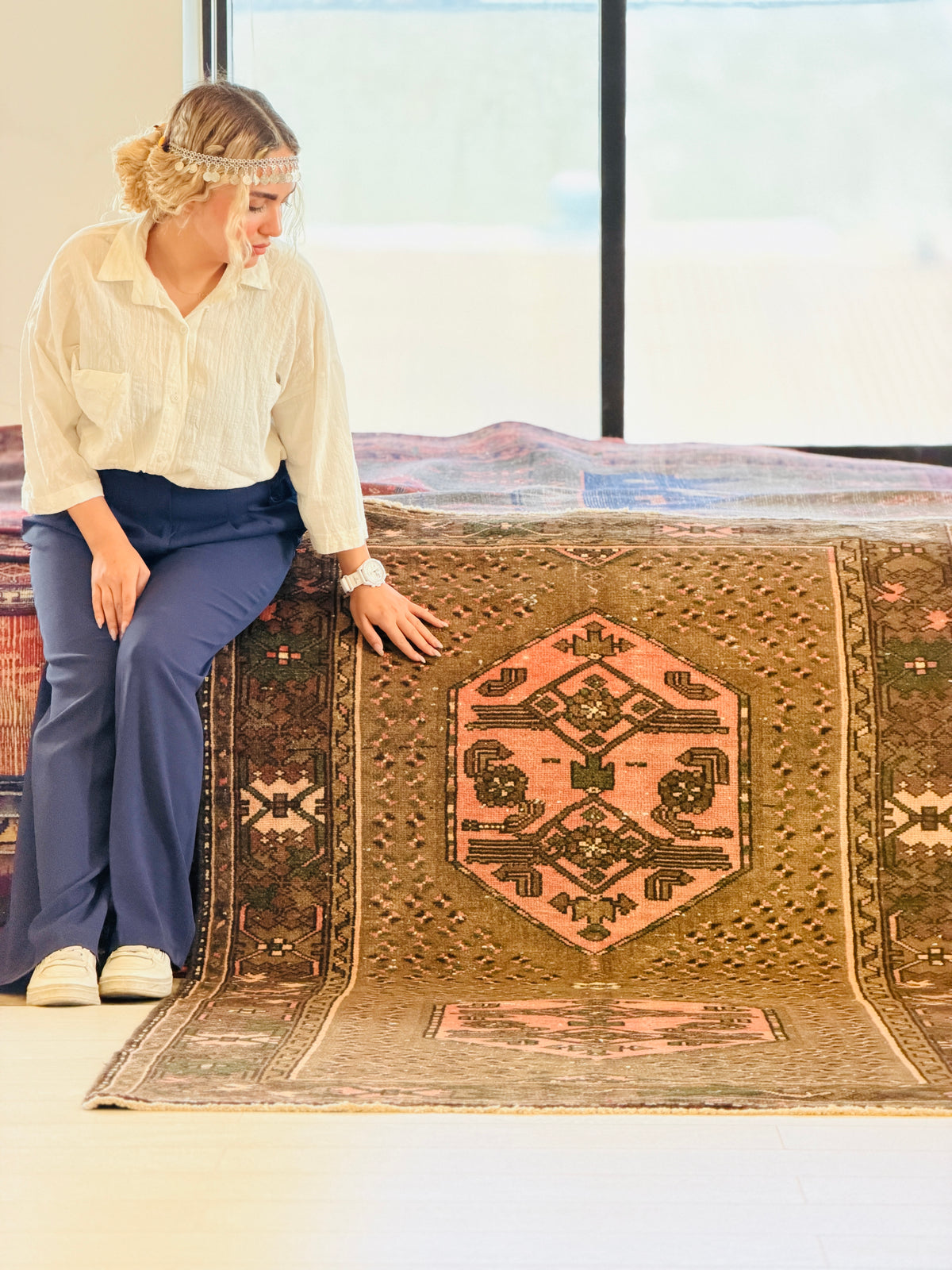 Collectible Vintage Brown, Pink Double Medallion Area Rug – 6' 7" x 3' 11" (201 x 120 cm)