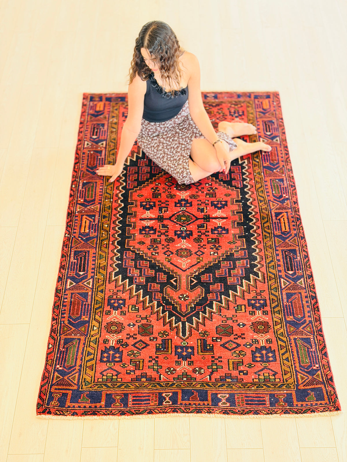 Vintage Rust Red, Deep Navy Blue Central Medallion Area Rug – 7' 1" x 4' 1" (217 x 125 cm)