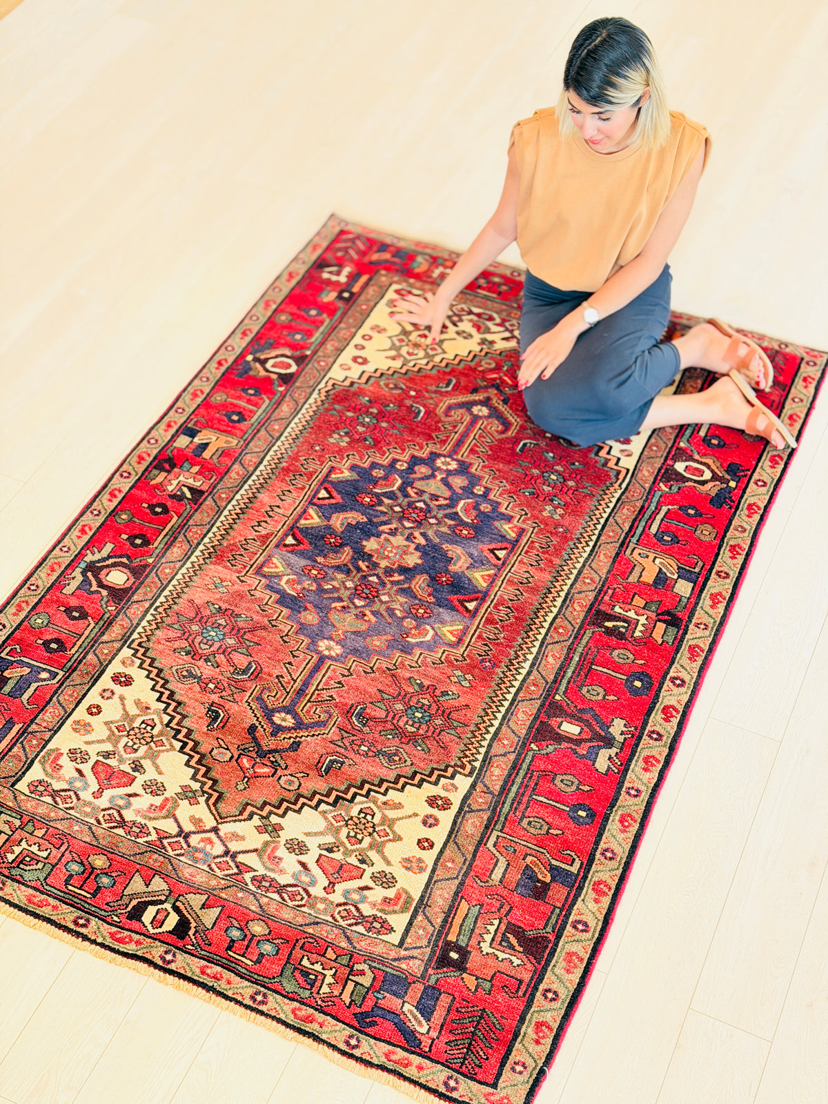 Rare Semi-Antique Rust Red, Navy Blue, Beige Central Medallion Hand-Knotted Area Rug – 6' 9" x 4' 7" (207 x 140 cm)