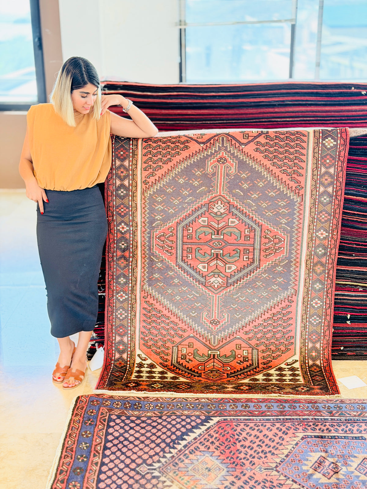 Vintage Bright Rust Red Central Medallion Hand-Knotted Area Rug – 6' 4" x 4' 0" (192 x 123 cm)