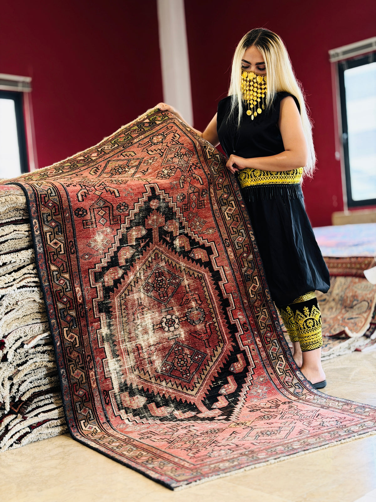 Antique Distressed Brick Red and Black Medallion Hand-Knotted Area Rug – 6' 6" x 3' 3" (197 x 100 cm)